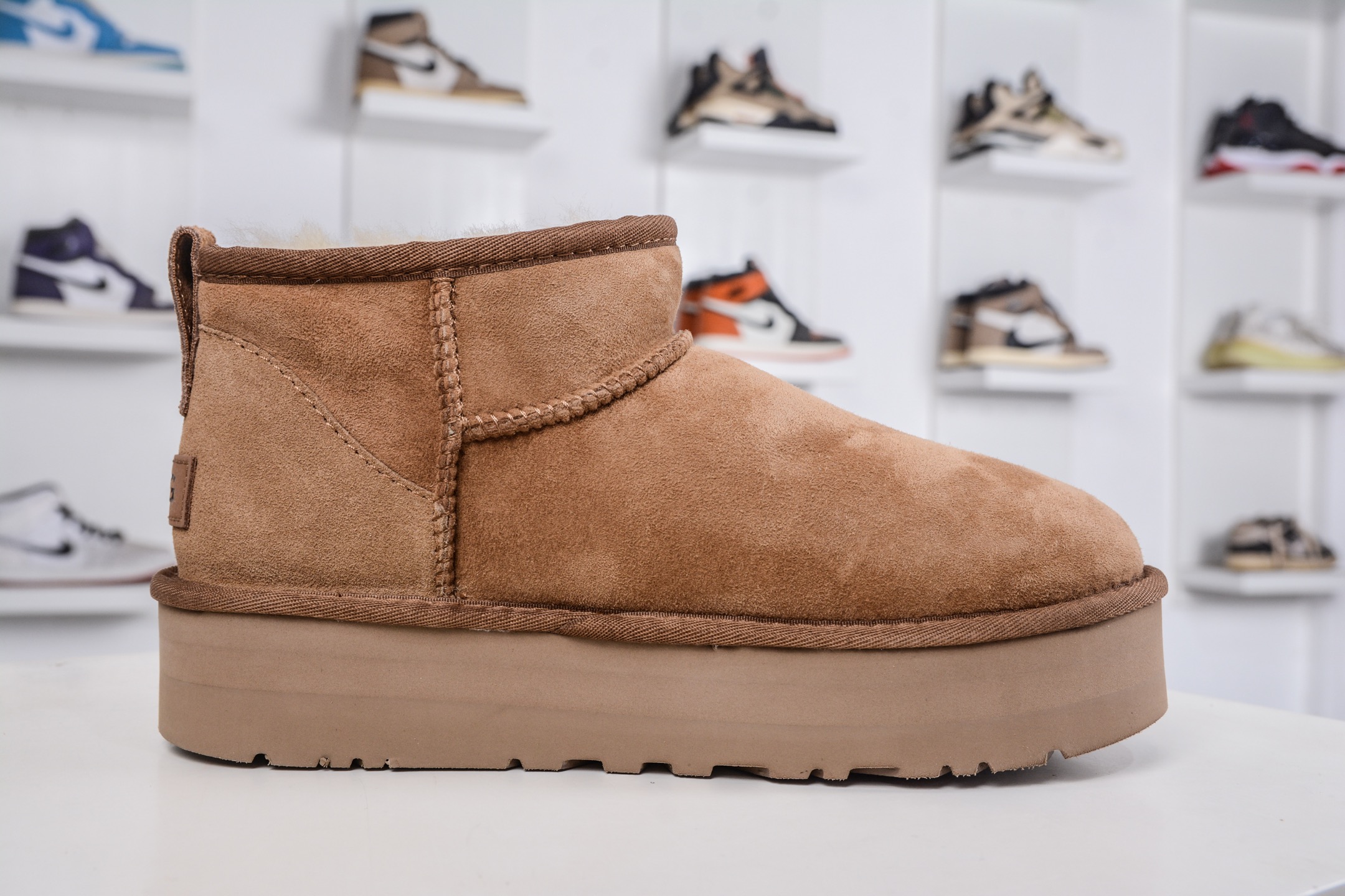 230 UGG 周冬雨同款 厚底3cm 栗色 1135092-CHE