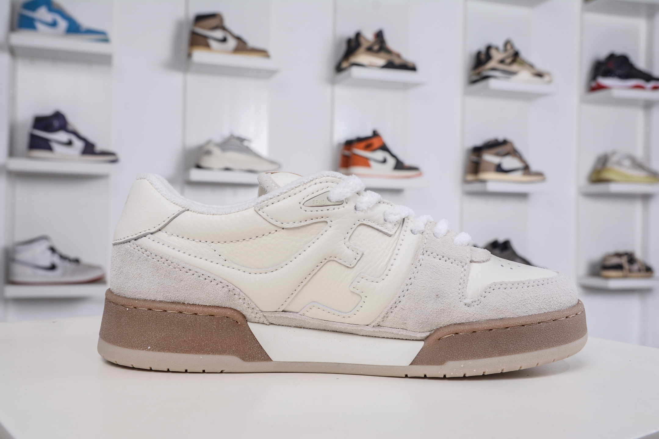 370 LJ纯原 FENDI Match sneaters 芬迪皮革低帮时尚运动板鞋