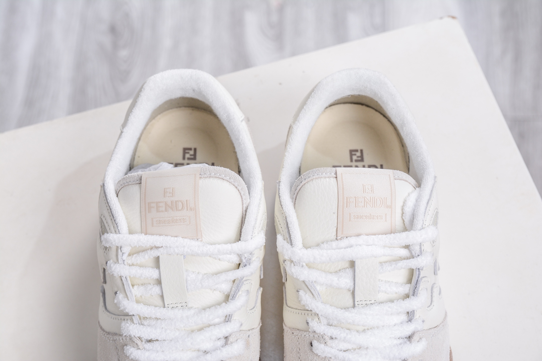 370 LJ纯原 FENDI Match sneaters 芬迪皮革低帮时尚运动板鞋