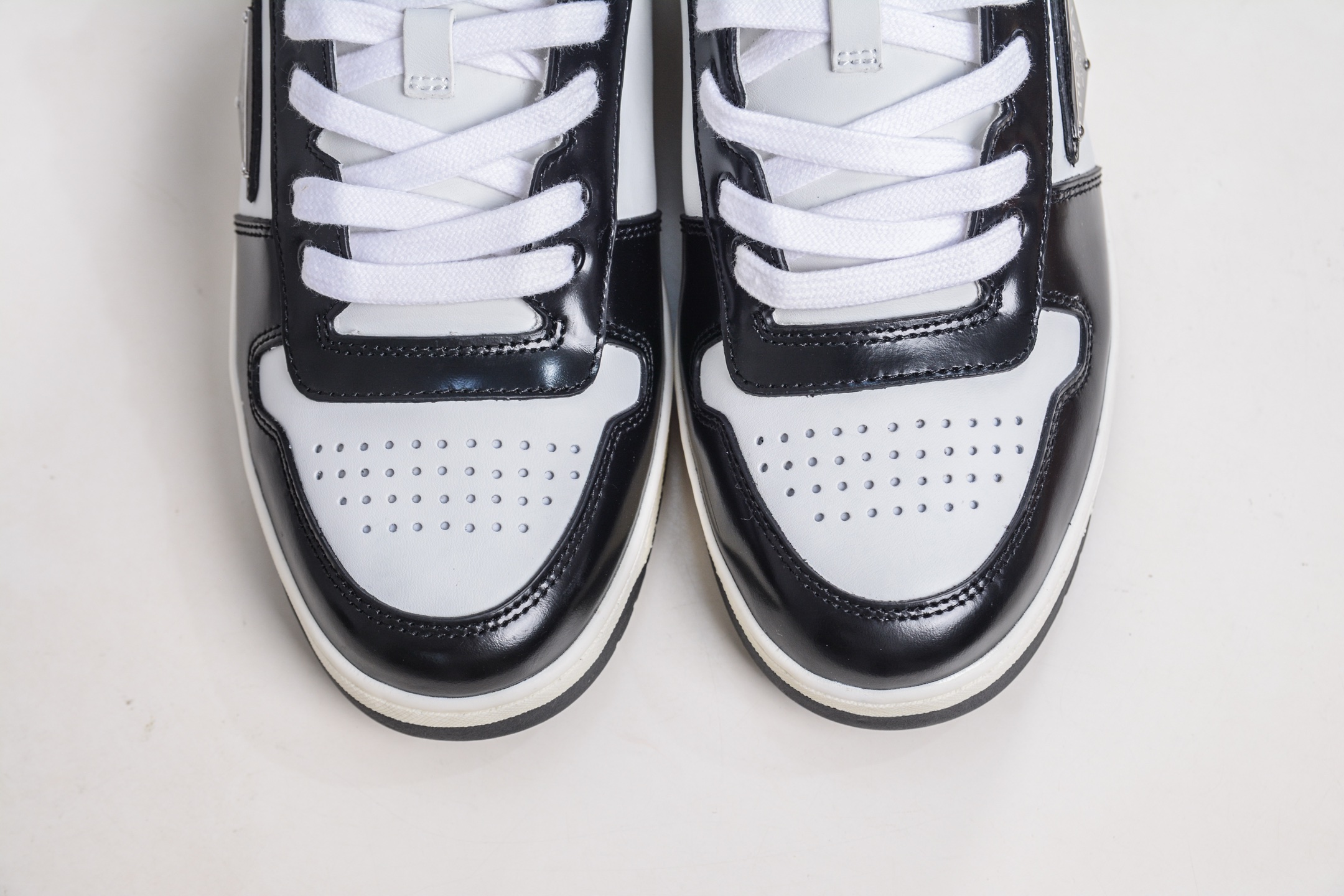 360 LJ纯原 Prada Downtown 普拉达三角徽标舒适百搭时尚板鞋