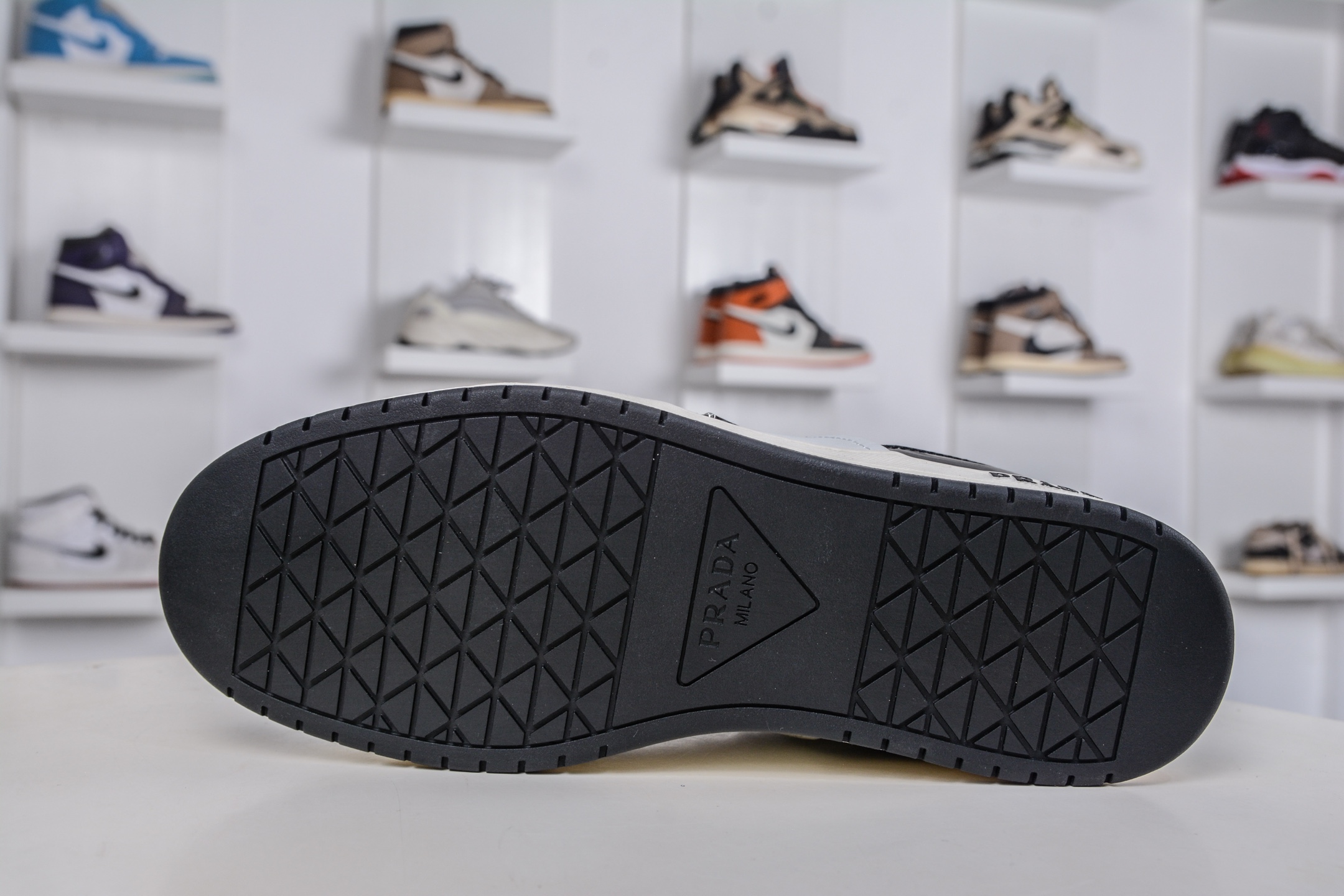 360 LJ纯原 Prada Downtown 普拉达三角徽标舒适百搭时尚板鞋