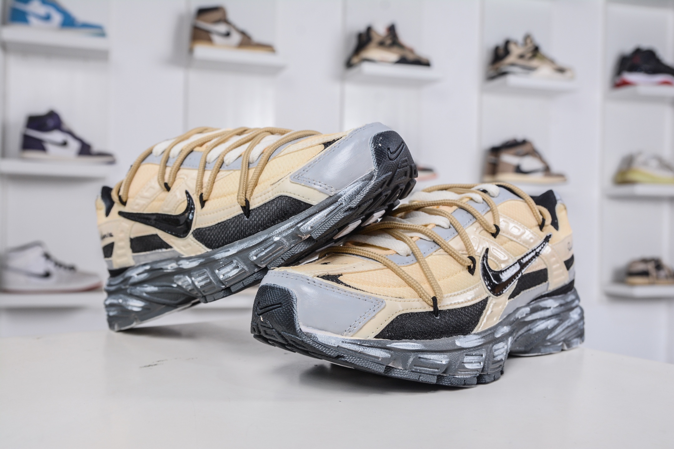 260 NIKE INITIAOR创始者系列复古休闲运动舒适跑鞋 394055-100