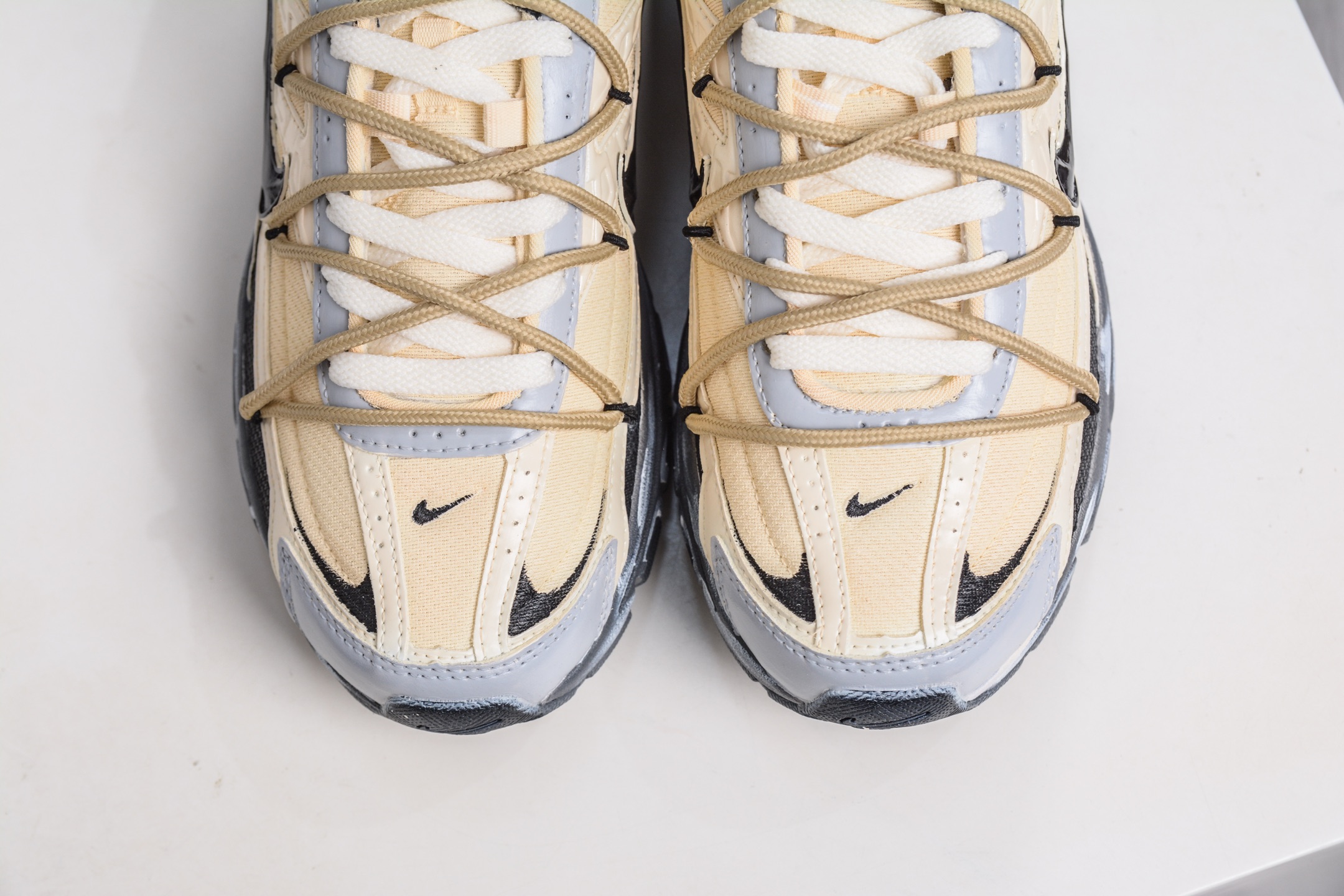 260 NIKE INITIAOR创始者系列复古休闲运动舒适跑鞋 394055-100