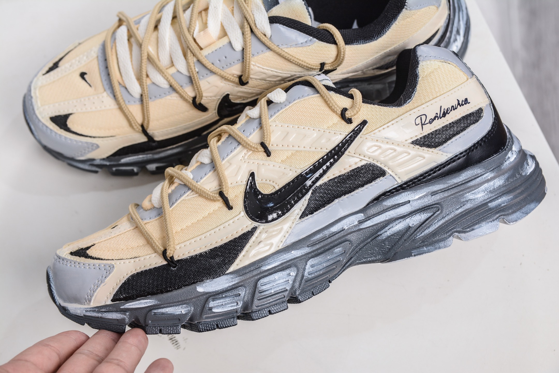 260 NIKE INITIAOR创始者系列复古休闲运动舒适跑鞋 394055-100