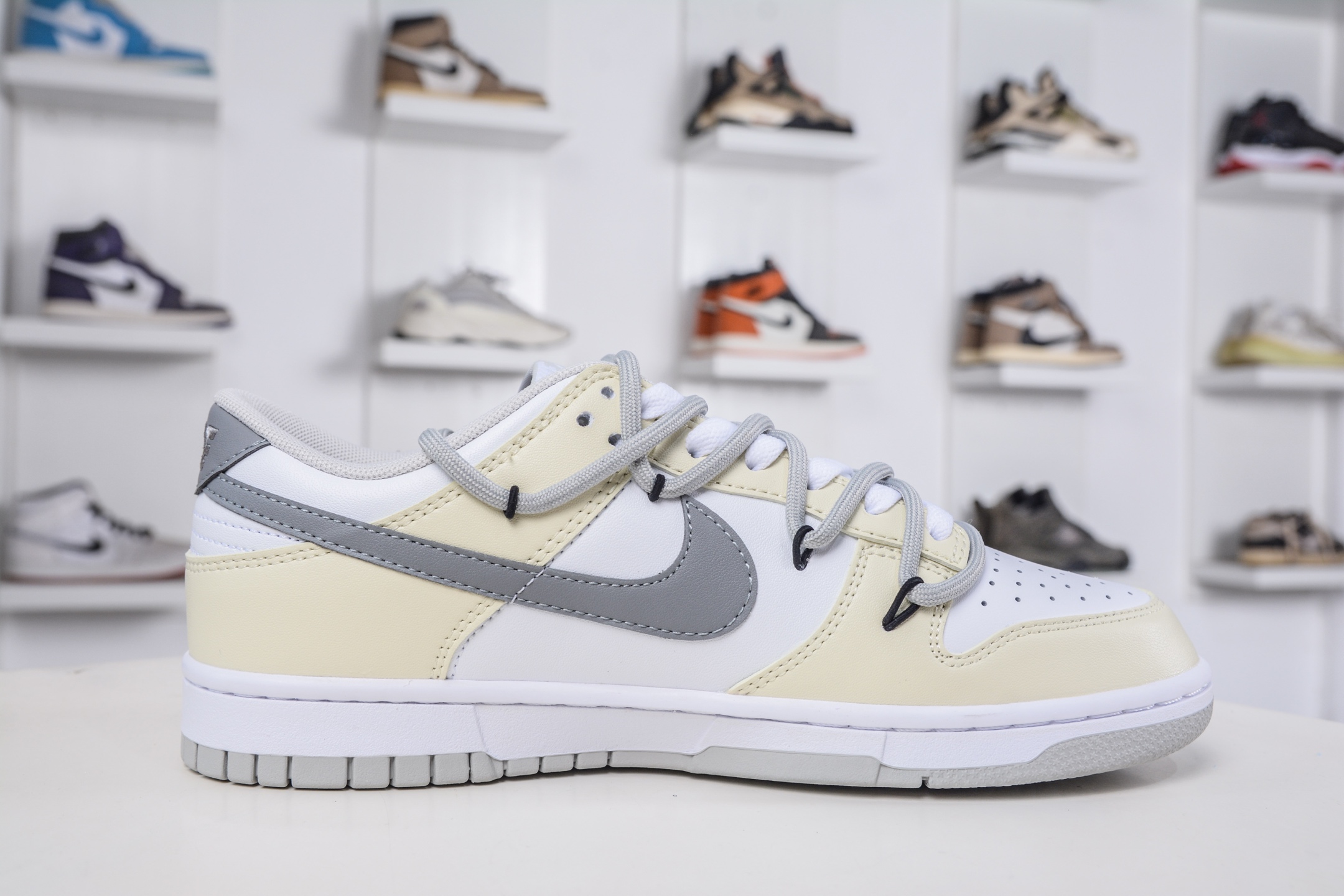 220 Nike SB Dunk Low 解构绑带 HF5441-105