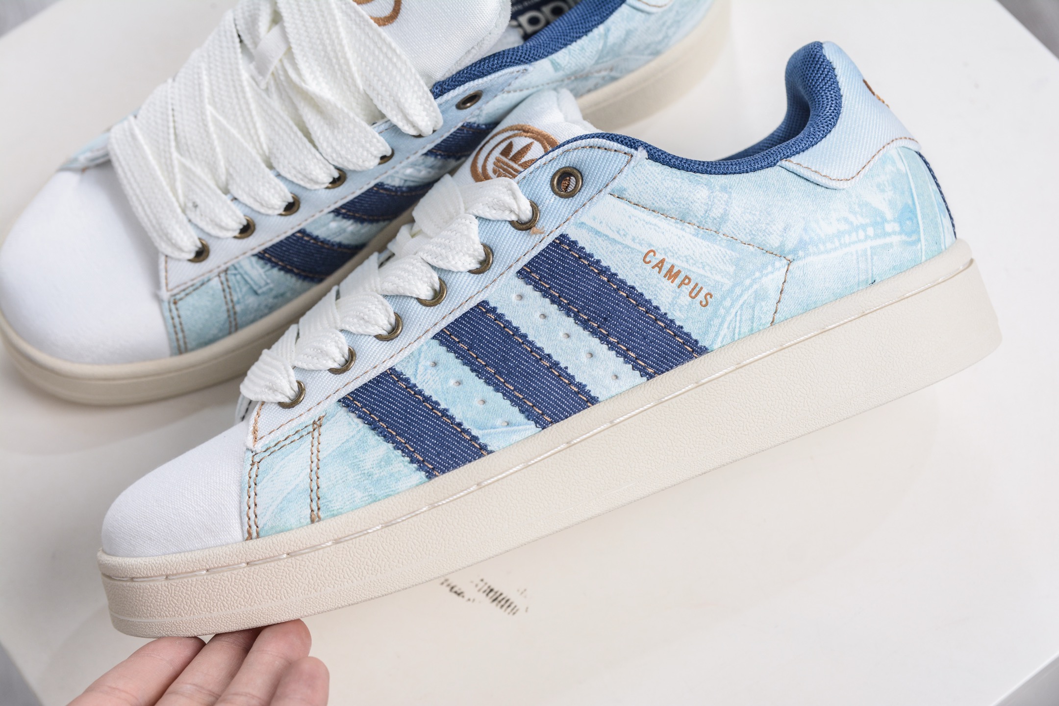 150 Adidas Originals Campus 00s 百搭单品学院系列面包风经典复古低帮百搭休闲运动板鞋 JS2487