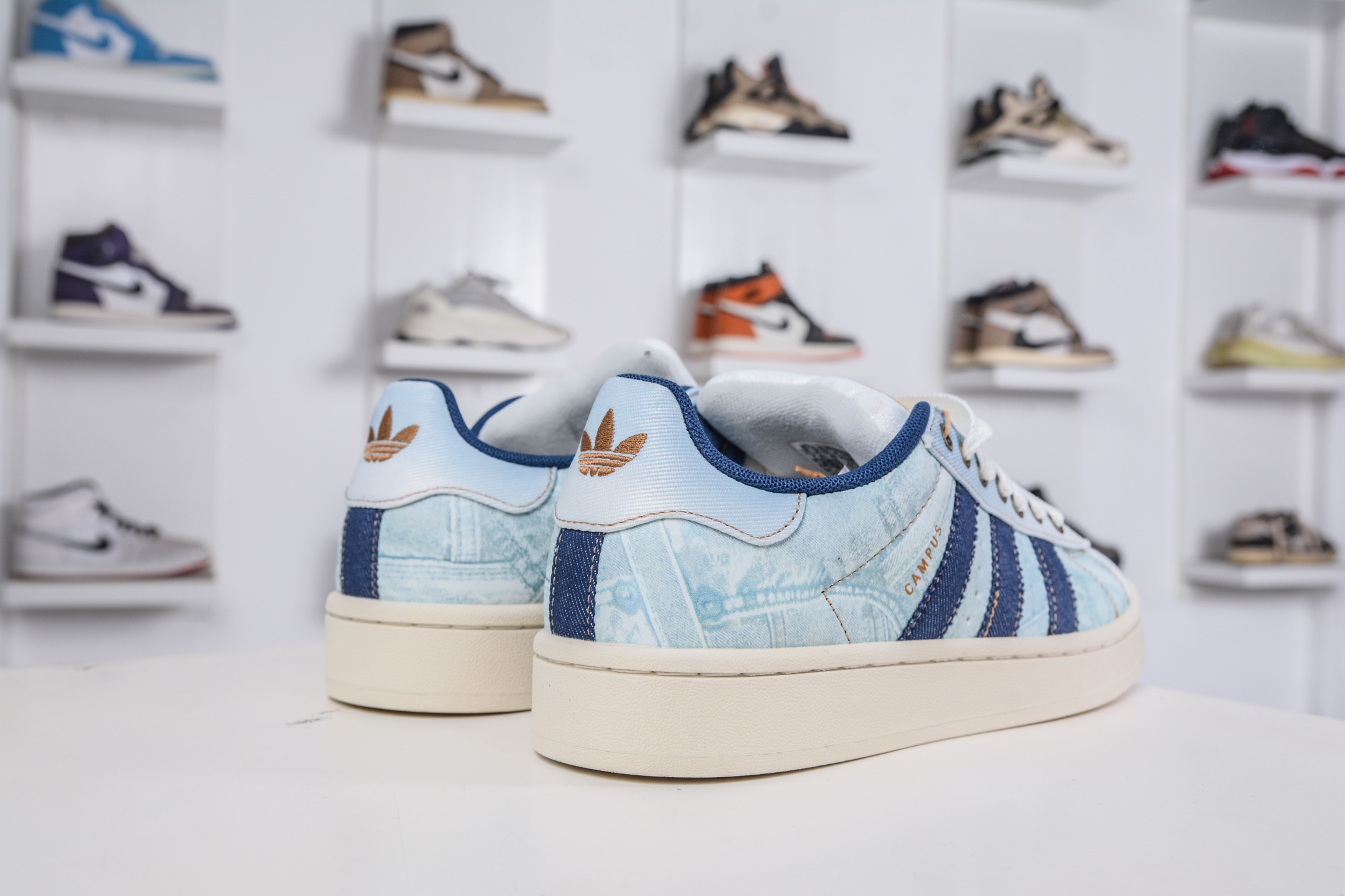 150 Adidas Originals Campus 00s 百搭单品学院系列面包风经典复古低帮百搭休闲运动板鞋 JS2487