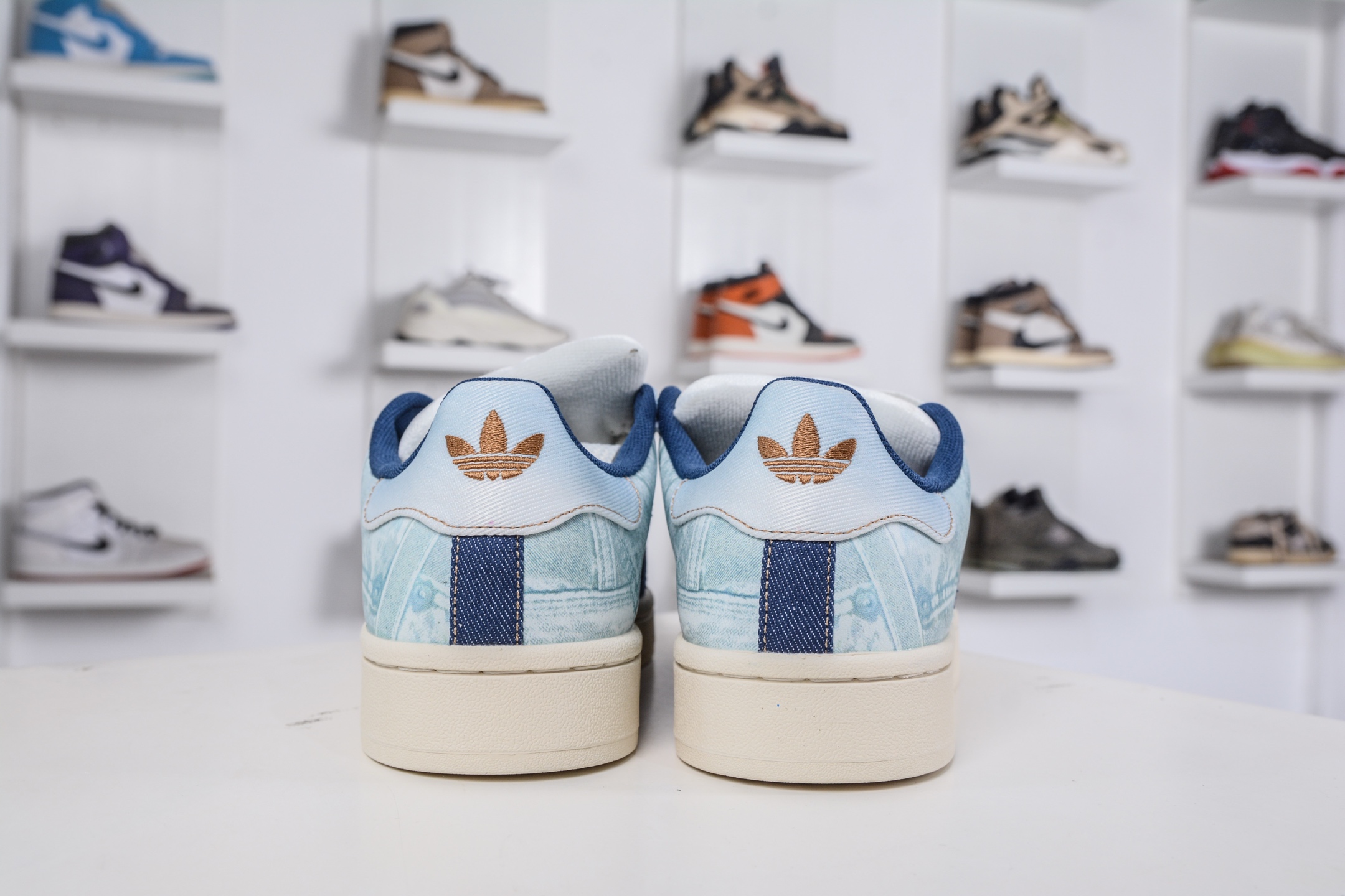 150 Adidas Originals Campus 00s 百搭单品学院系列面包风经典复古低帮百搭休闲运动板鞋 JS2487