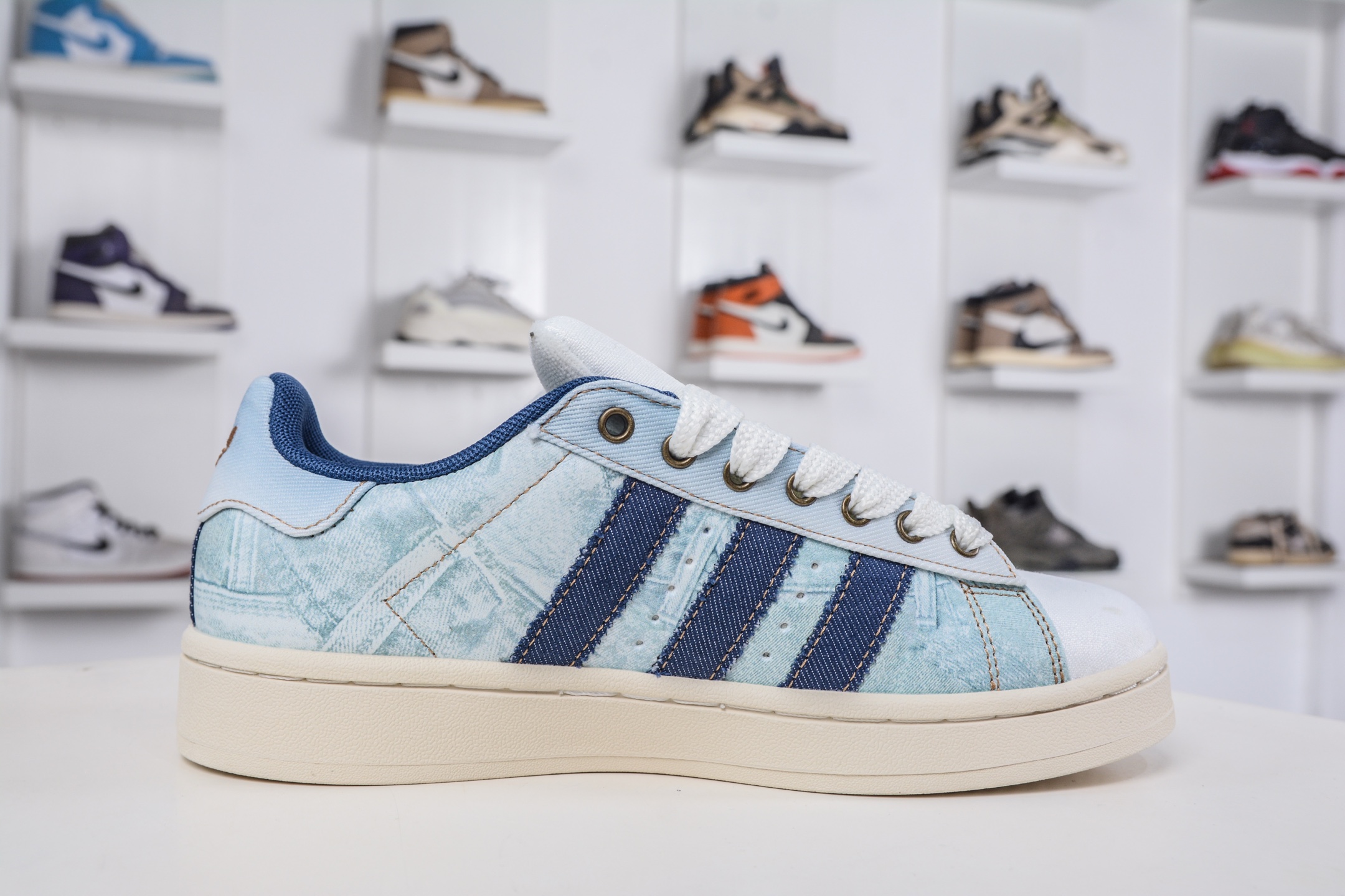 150 Adidas Originals Campus 00s 百搭单品学院系列面包风经典复古低帮百搭休闲运动板鞋 JS2487
