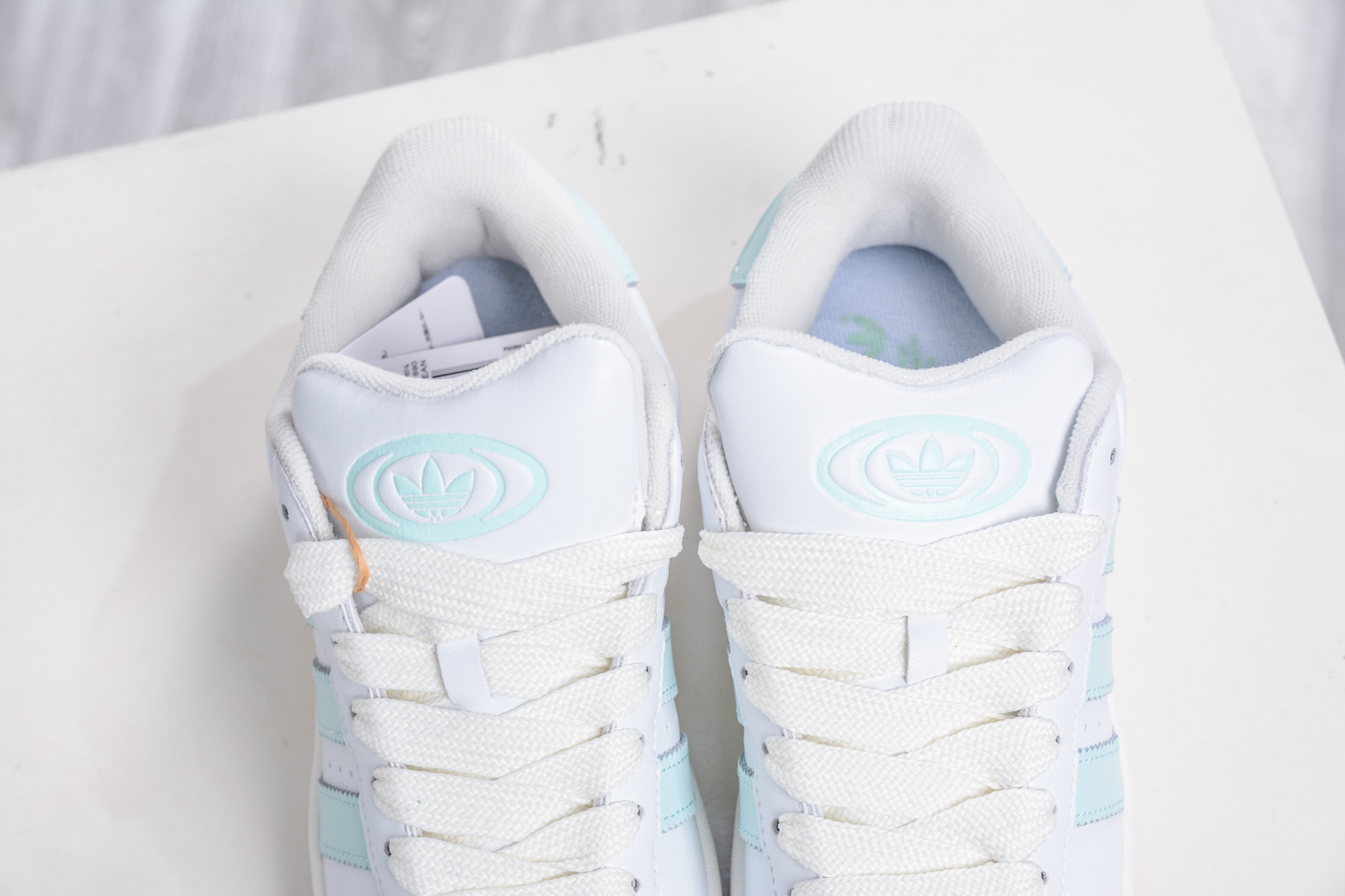 150 Adidas Originals Campus 00s 百搭单品学院系列面包风经典复古低帮百搭休闲运动板鞋 JH7285