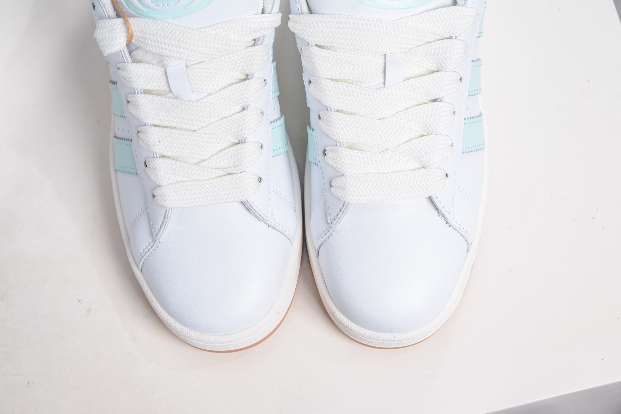 150 Adidas Originals Campus 00s 百搭单品学院系列面包风经典复古低帮百搭休闲运动板鞋 JH7285