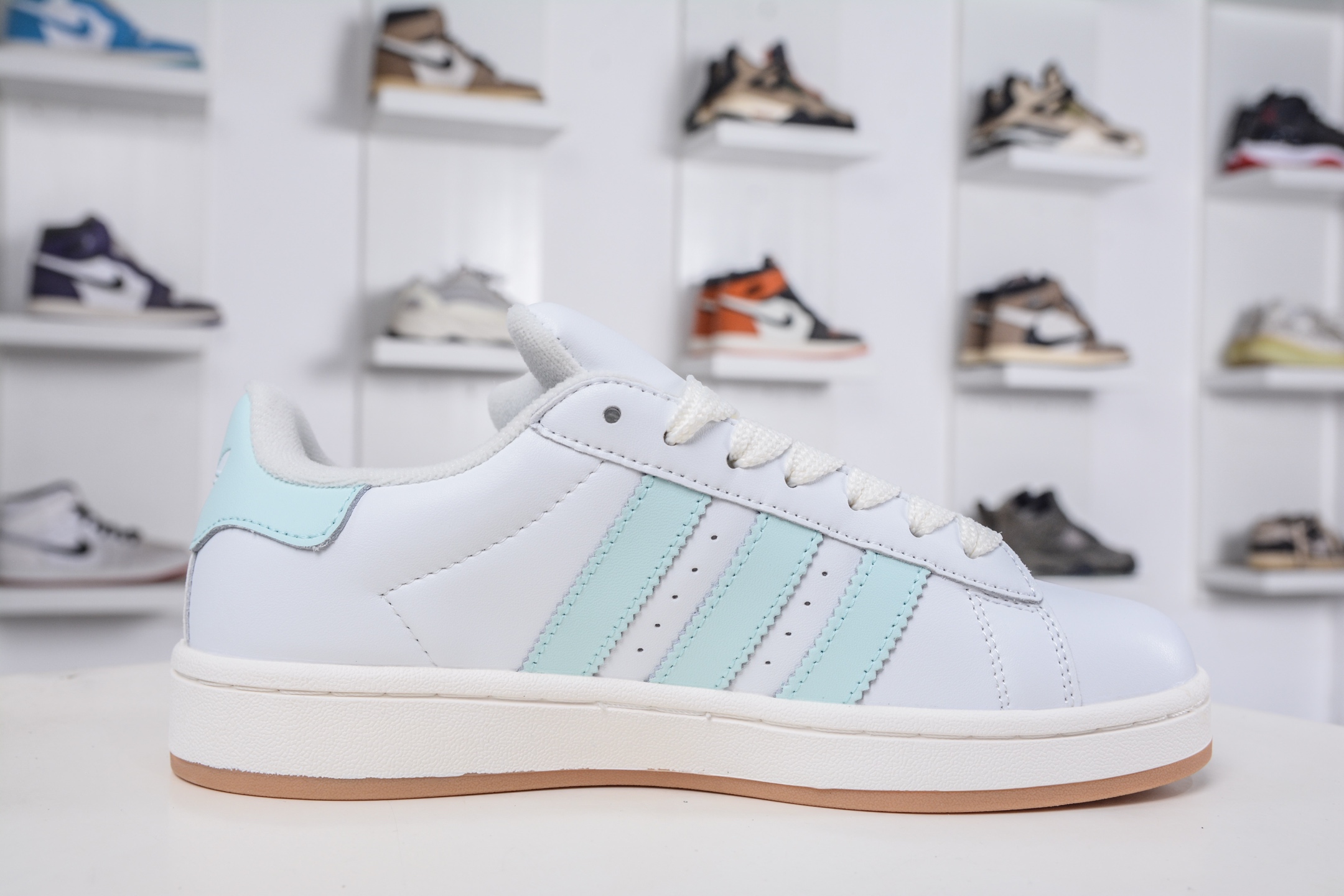 150 Adidas Originals Campus 00s 百搭单品学院系列面包风经典复古低帮百搭休闲运动板鞋 JH7285