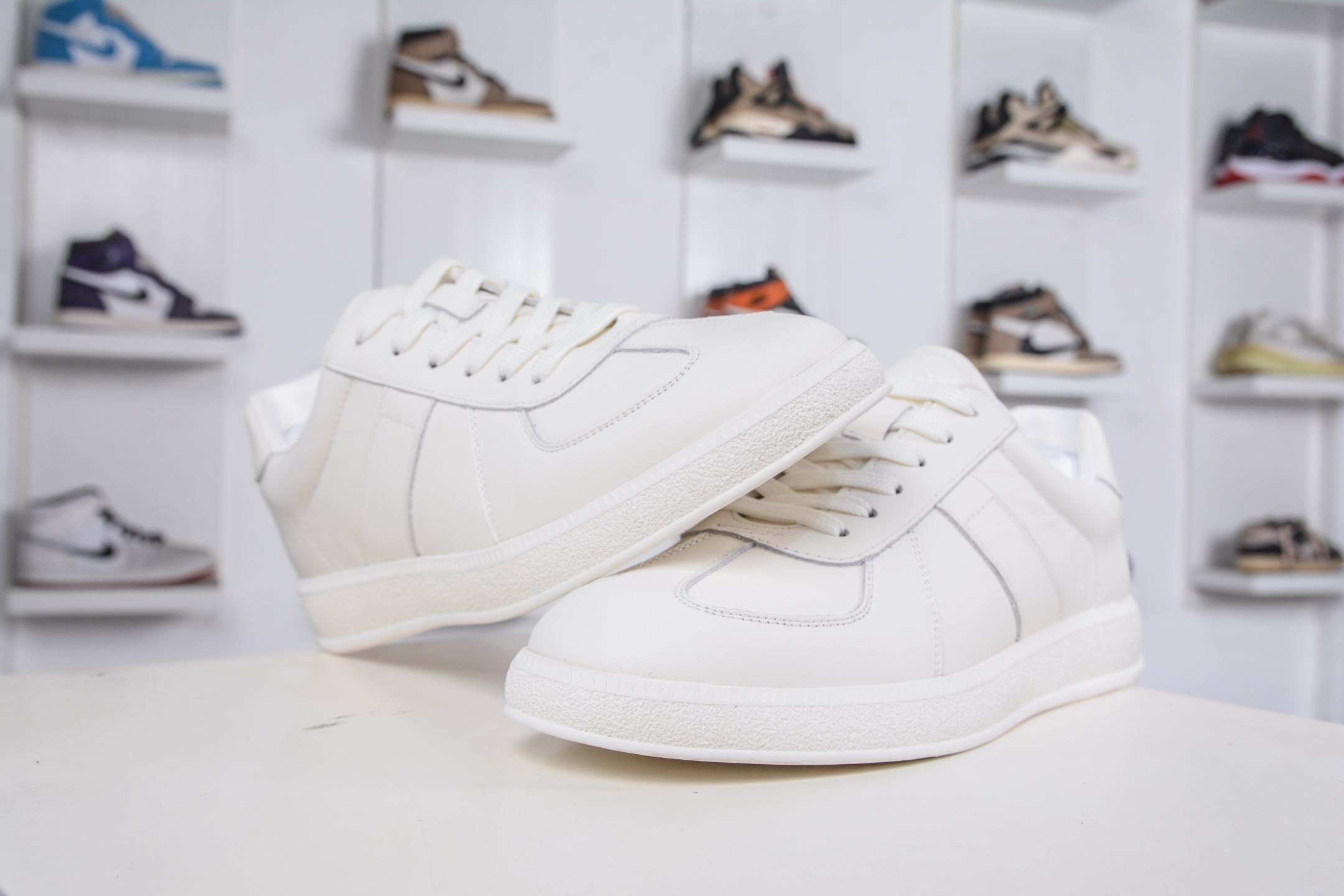 300 ECCO爱步男鞋德训鞋秋 经典时尚百搭舒适小白鞋男