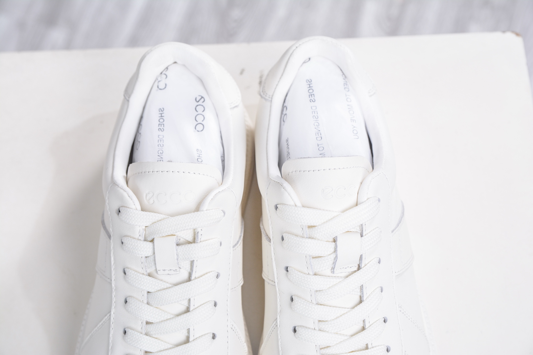 300 ECCO爱步男鞋德训鞋秋 经典时尚百搭舒适小白鞋男