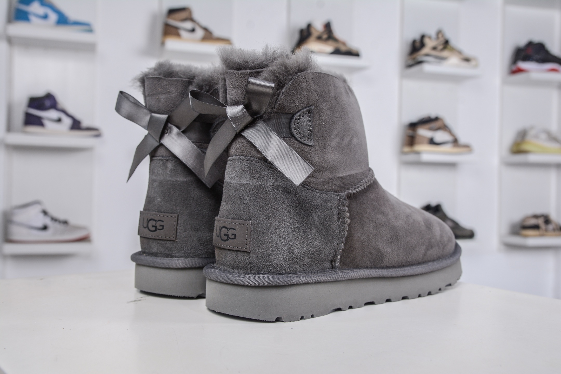 220 UGG Bailey贝莉单丝带蝴蝶结 灰色 秋冬羊皮毛一体雪地靴 1016501-GREY