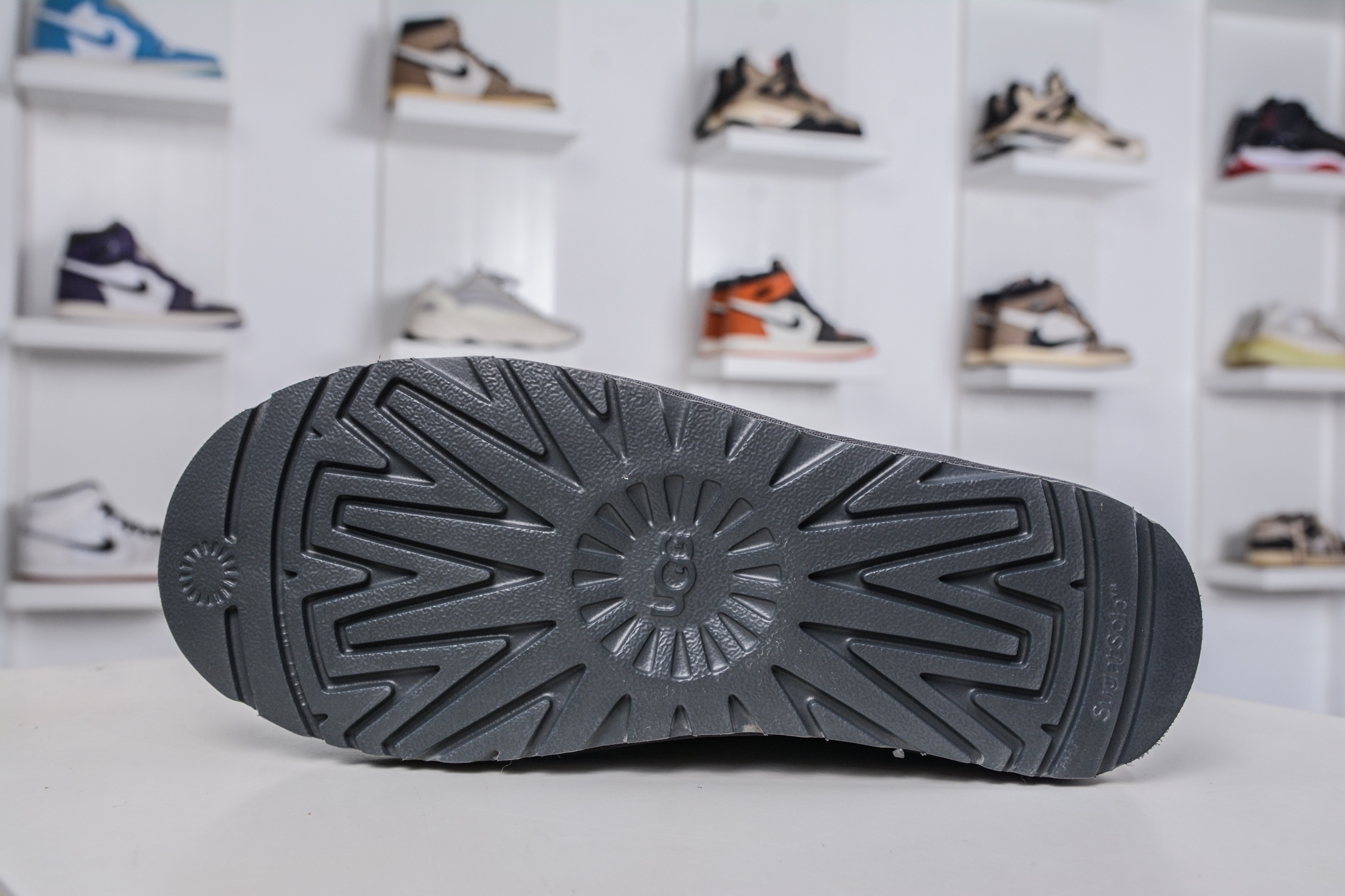 220 UGG Bailey贝莉单丝带蝴蝶结 灰色 秋冬羊皮毛一体雪地靴 1016501-GREY