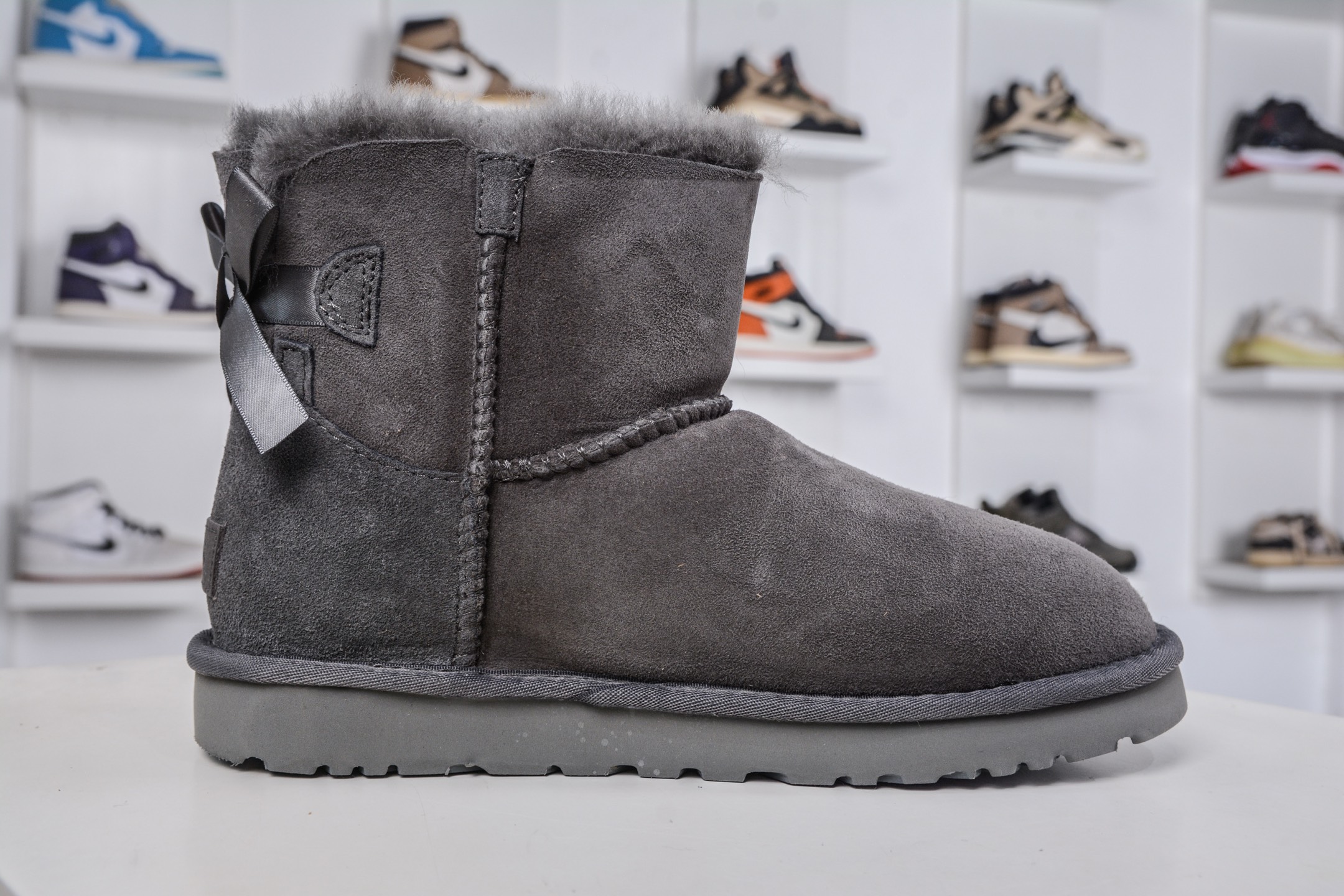220 UGG Bailey贝莉单丝带蝴蝶结 灰色 秋冬羊皮毛一体雪地靴 1016501-GREY