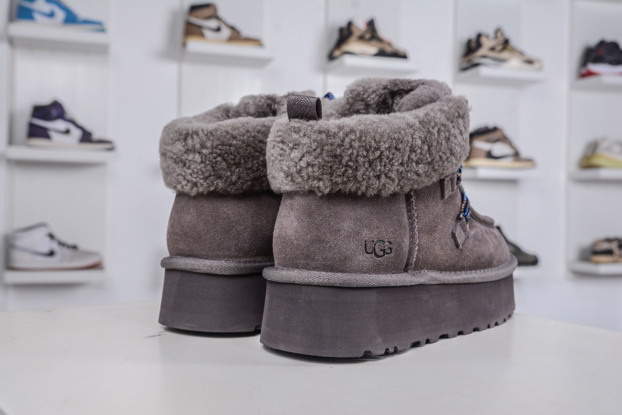 320 UGG Funkarra 芙卡拉 雷云灰 1143954-THND