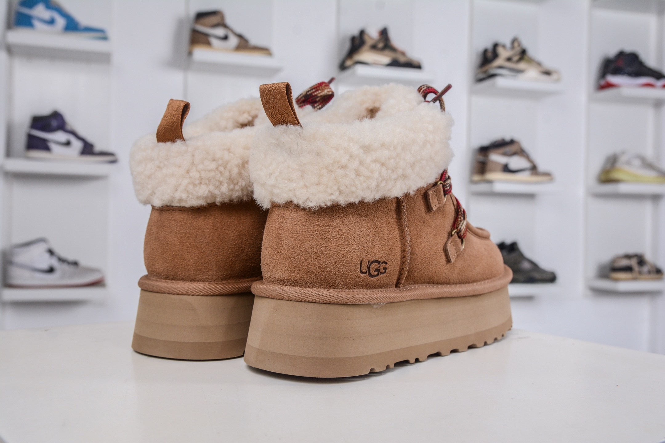 320 UGG Funkarra 芙卡拉 栗色 1143954-CHE