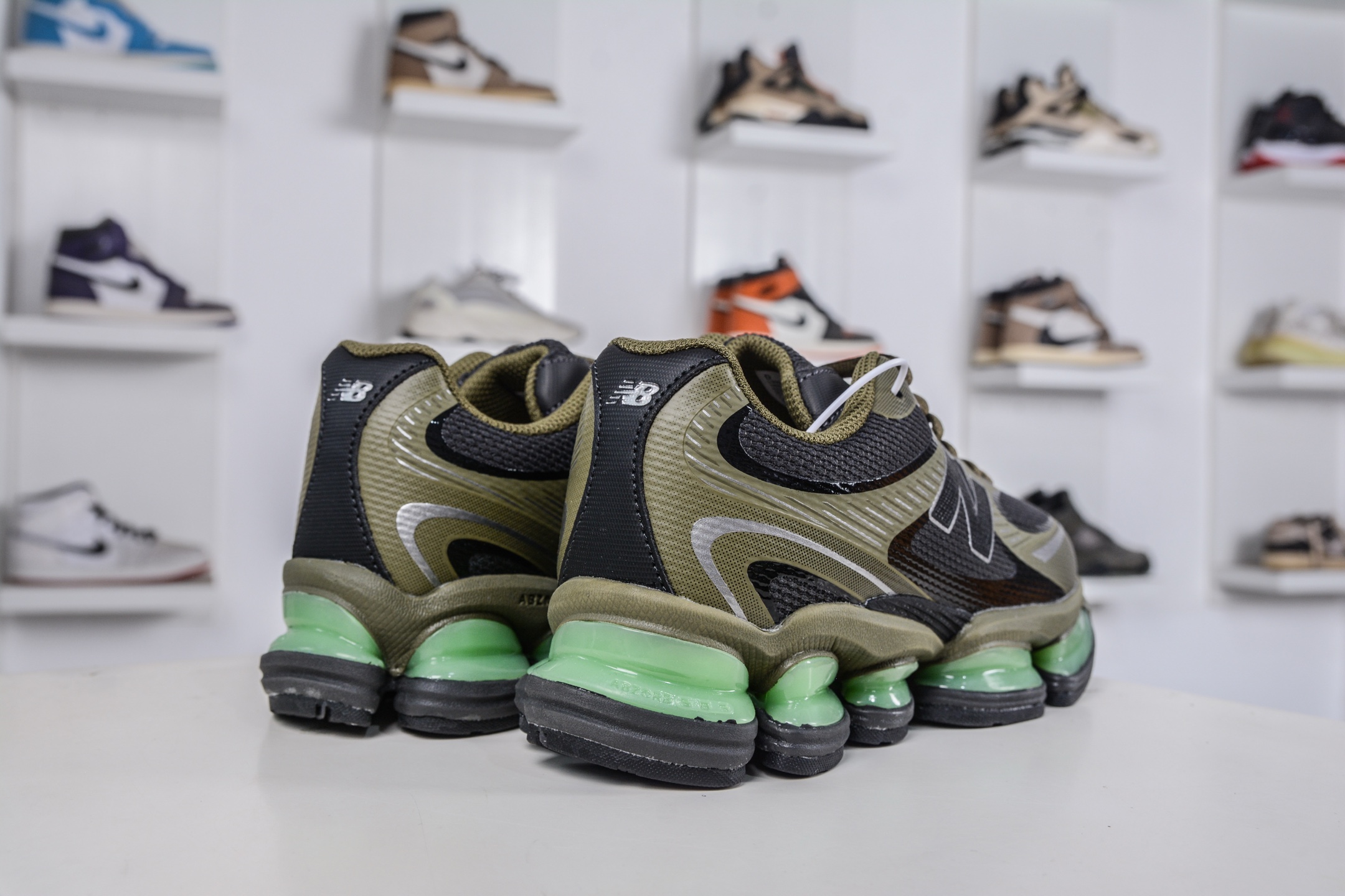 220 T版纯原 New Balance NB2000 舒适百搭防滑耐磨低帮 休闲跑步鞋 U20006E1