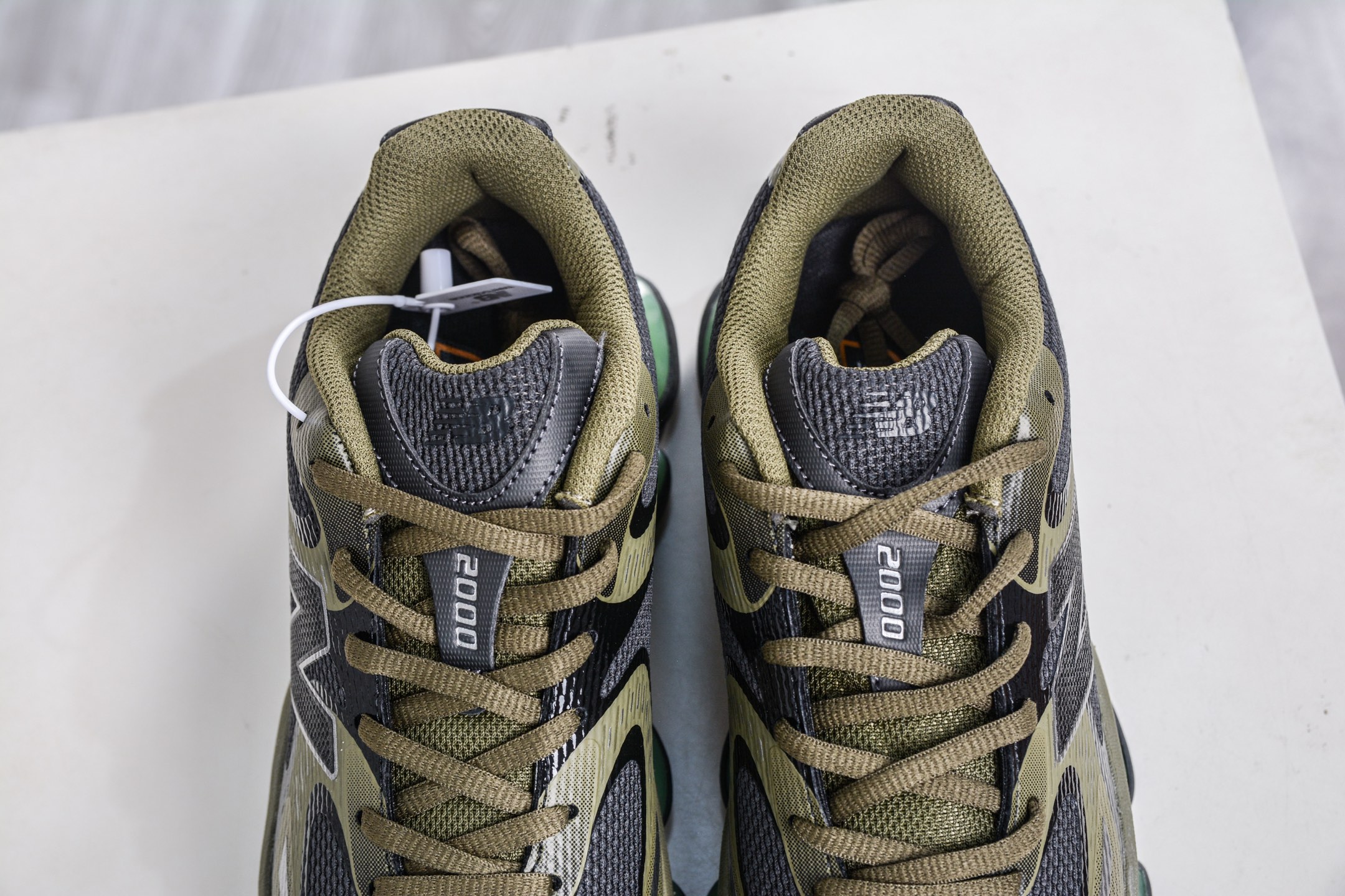 220 T版纯原 New Balance NB2000 舒适百搭防滑耐磨低帮 休闲跑步鞋 U20006E1