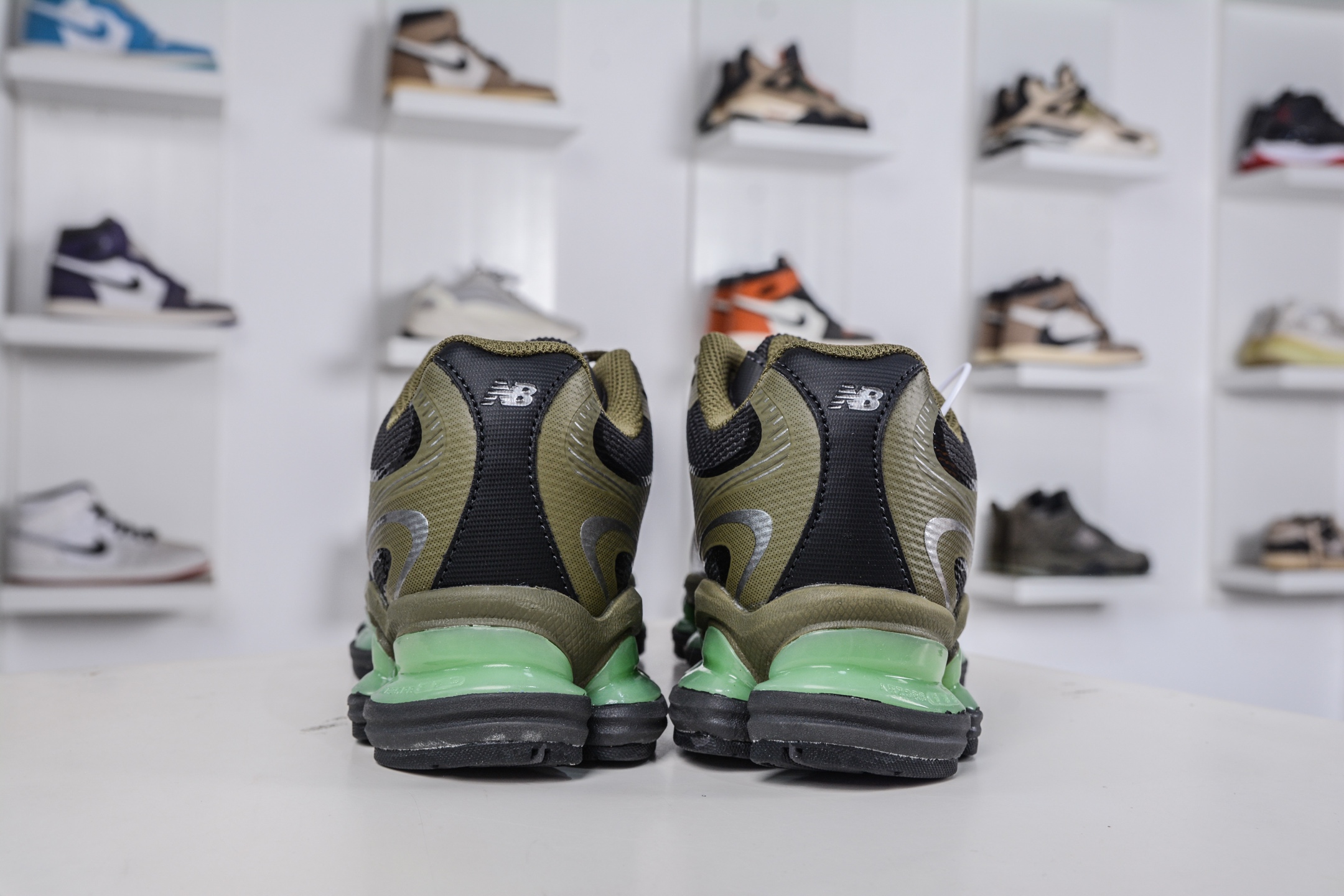 220 T版纯原 New Balance NB2000 舒适百搭防滑耐磨低帮 休闲跑步鞋 U20006E1