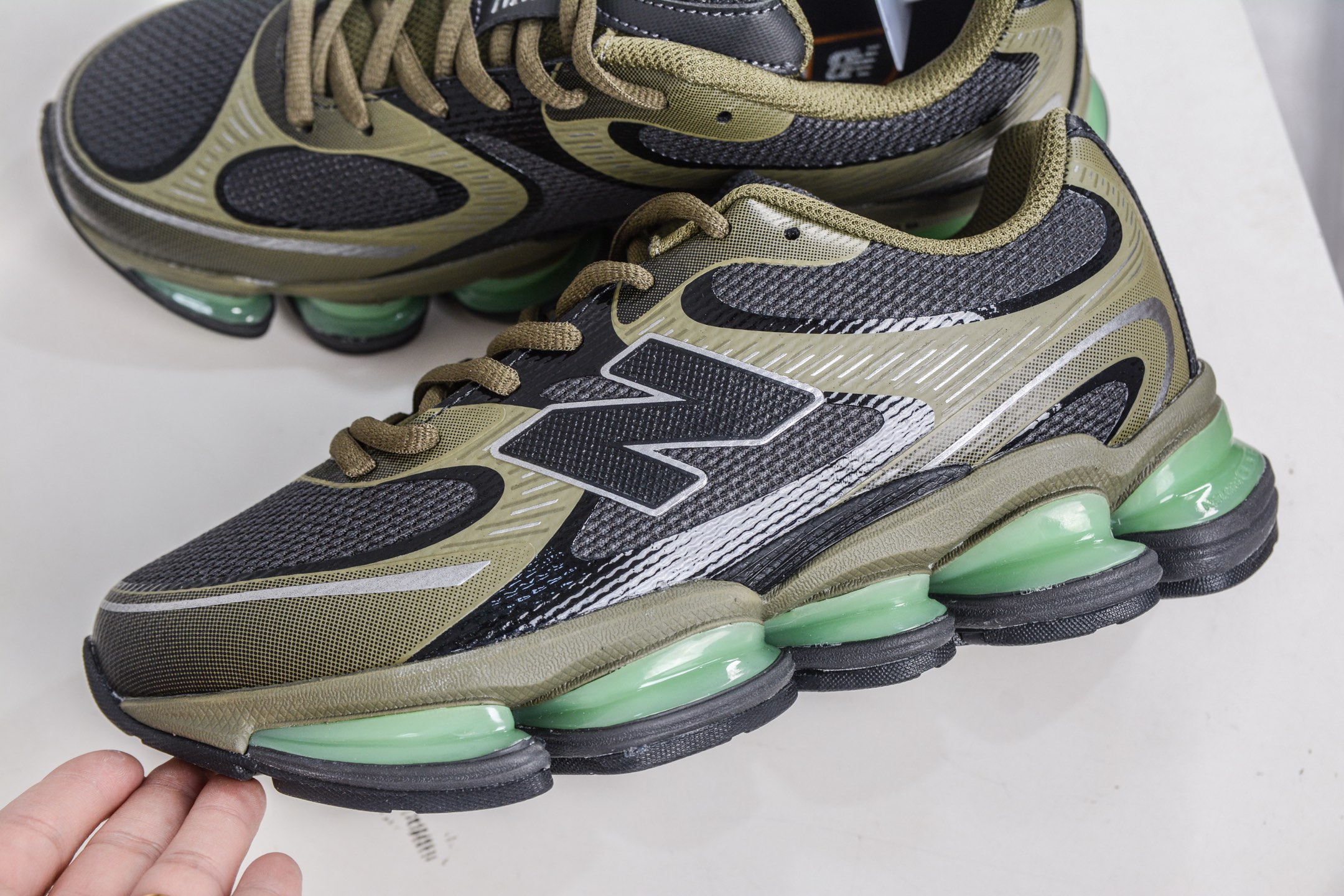 220 T版纯原 New Balance NB2000 舒适百搭防滑耐磨低帮 休闲跑步鞋 U20006E1