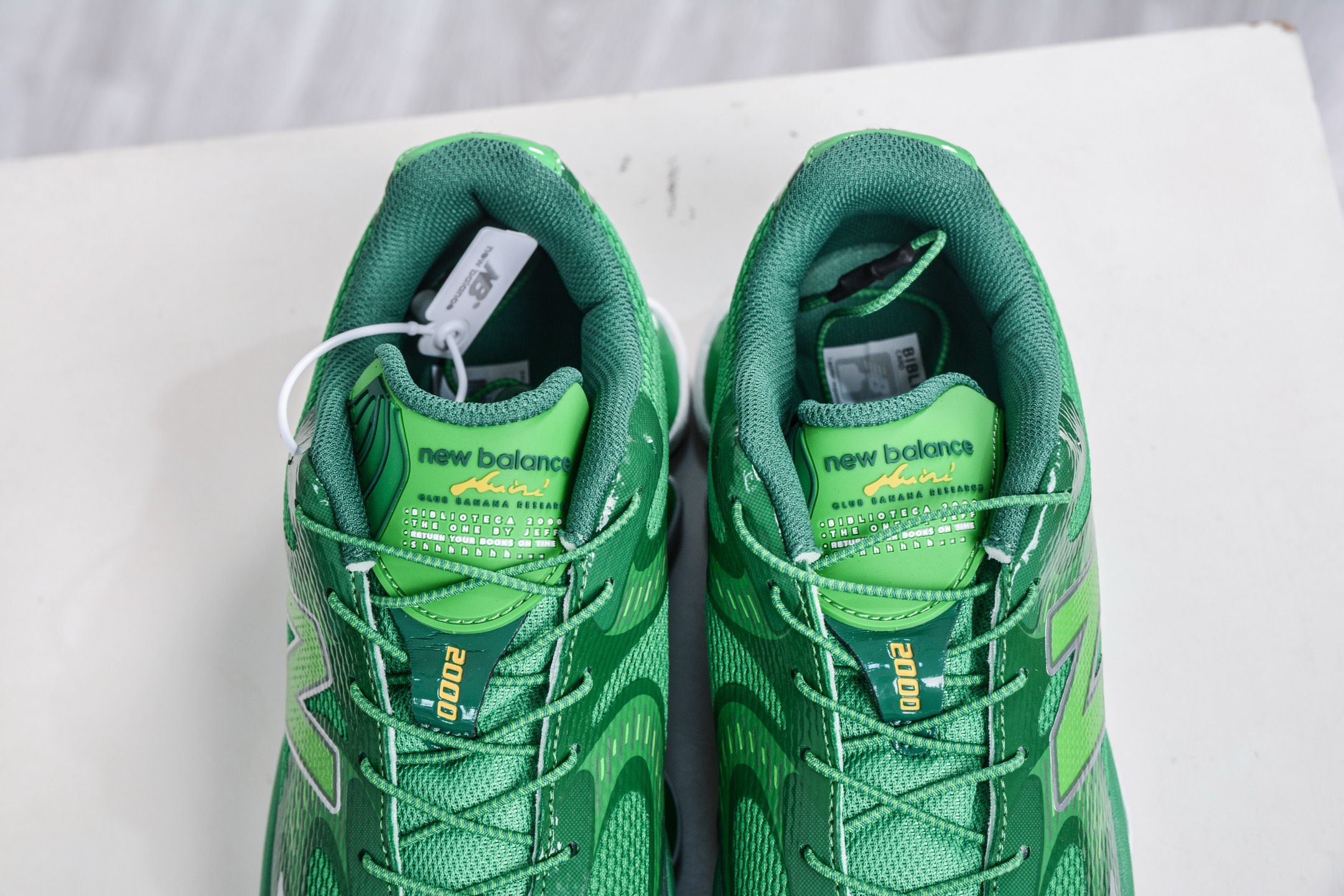 220 T版纯原 New Balance NB2000 舒适百搭防滑耐磨低帮 休闲跑步鞋 U2000ME