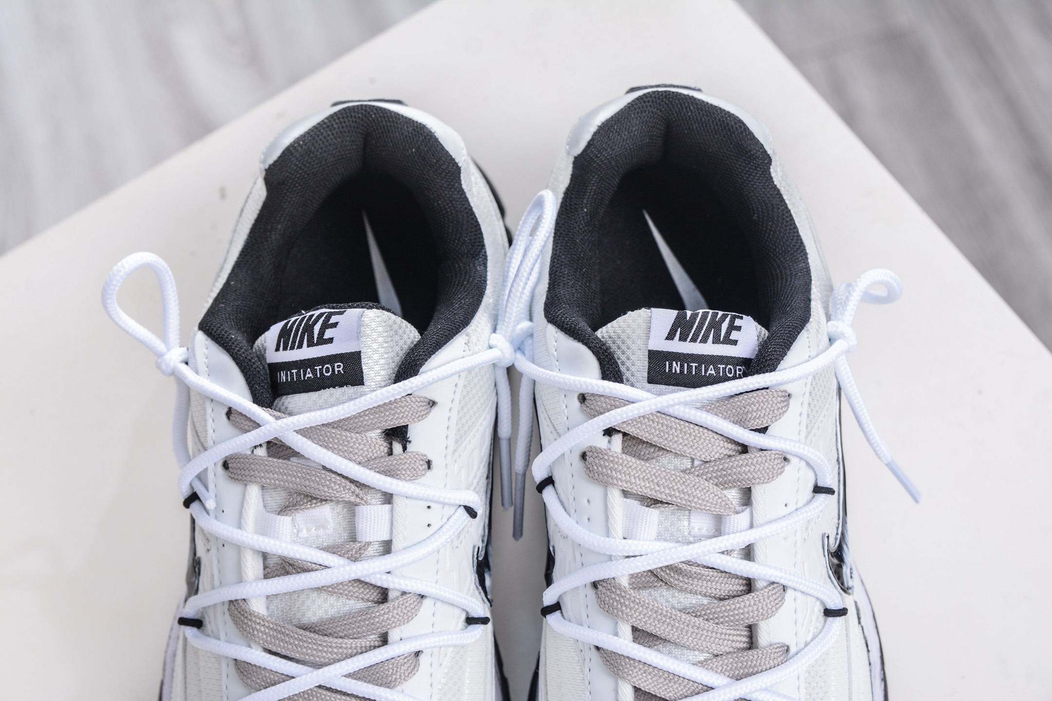 NIKE INITIATOR创始者系列复古休闲运动舒适跑鞋 394055-100