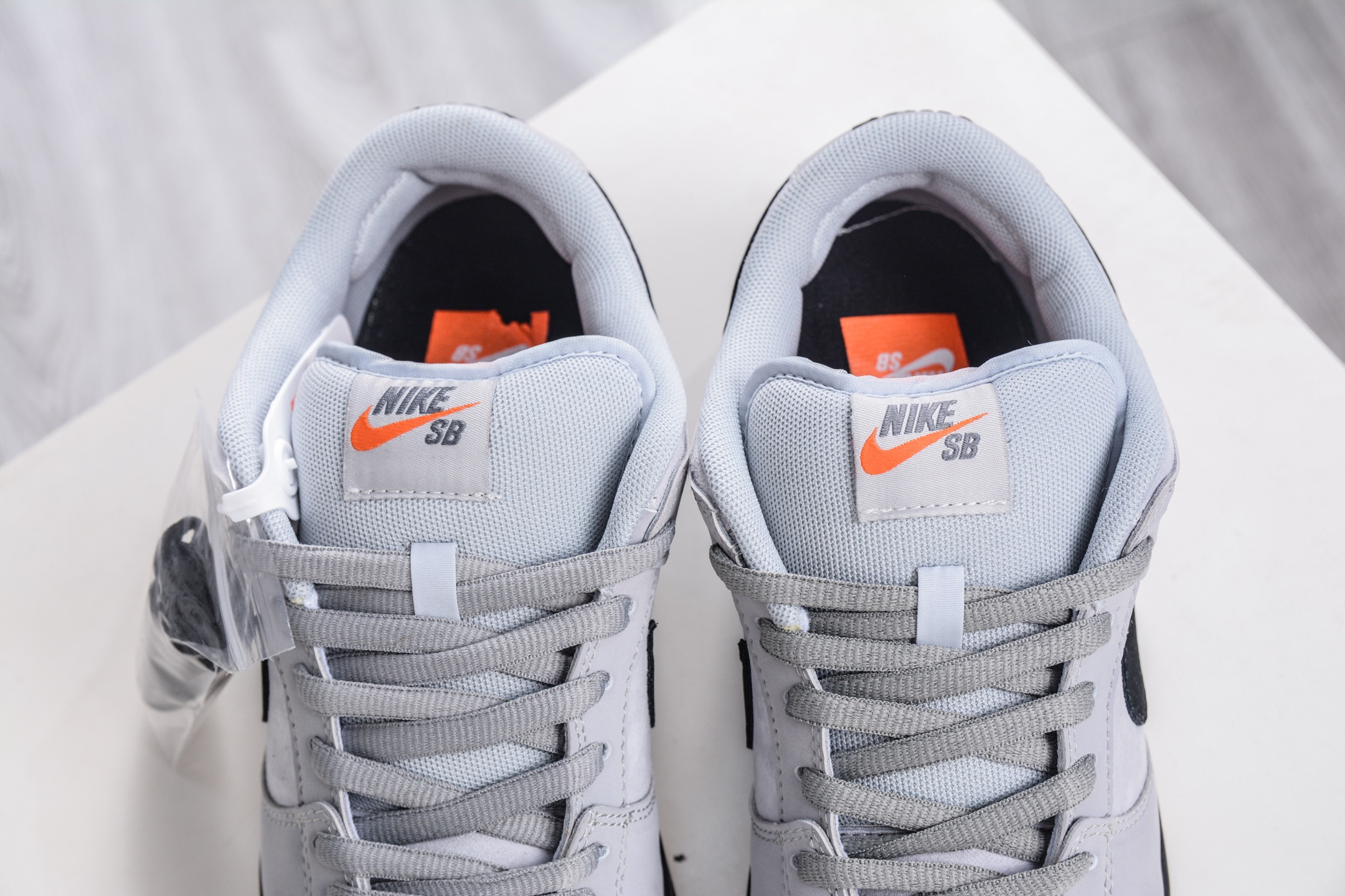 Nike Dunk SB 灰黑 FJ1674-002