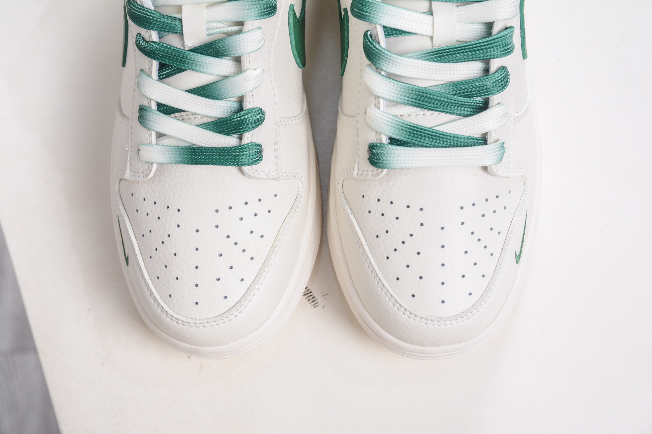 Nike SB Dunk Low x NBA联名-凯尔特人 CS1688-106