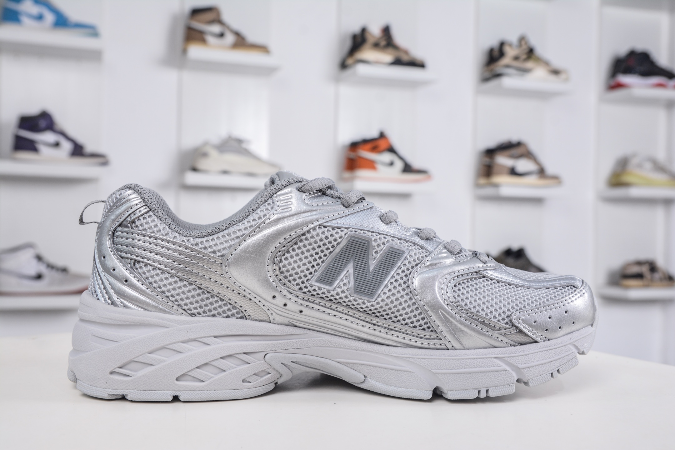 180 New Balance MR530系列复古老爹风网布跑步休闲运动鞋 MR530ZGS-Chinese UA Cheap High Quatity Brand Clothes Bags handbags Sneakers wholesale wholesaler seller from China Factory suppliers Fashion Clothing Shoes best Quality Beautiful Price 180 New Balance MR530系列复古老爹风网布跑步休闲运动鞋 MR530ZGS