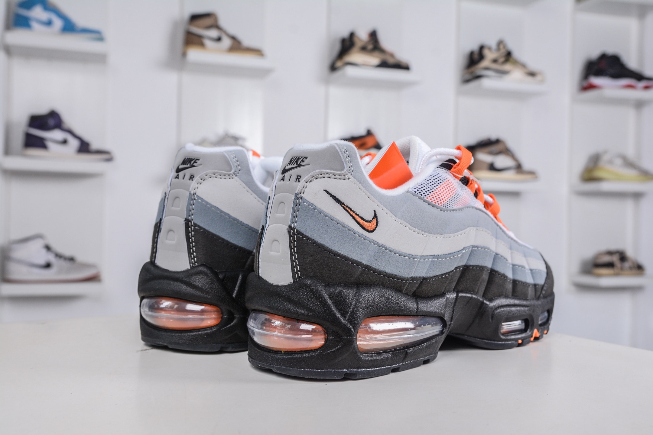 NIKE Air 95 潮流百搭 气垫缓震慢跑鞋 HM4740-005