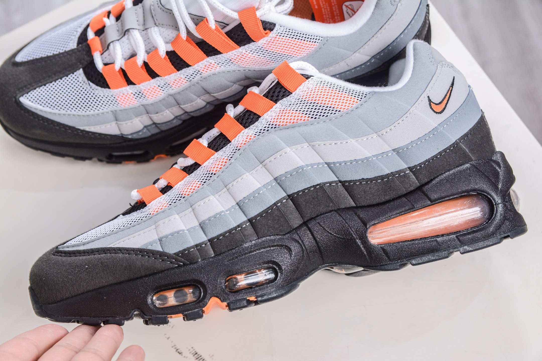 NIKE Air 95 潮流百搭 气垫缓震慢跑鞋 HM4740-005