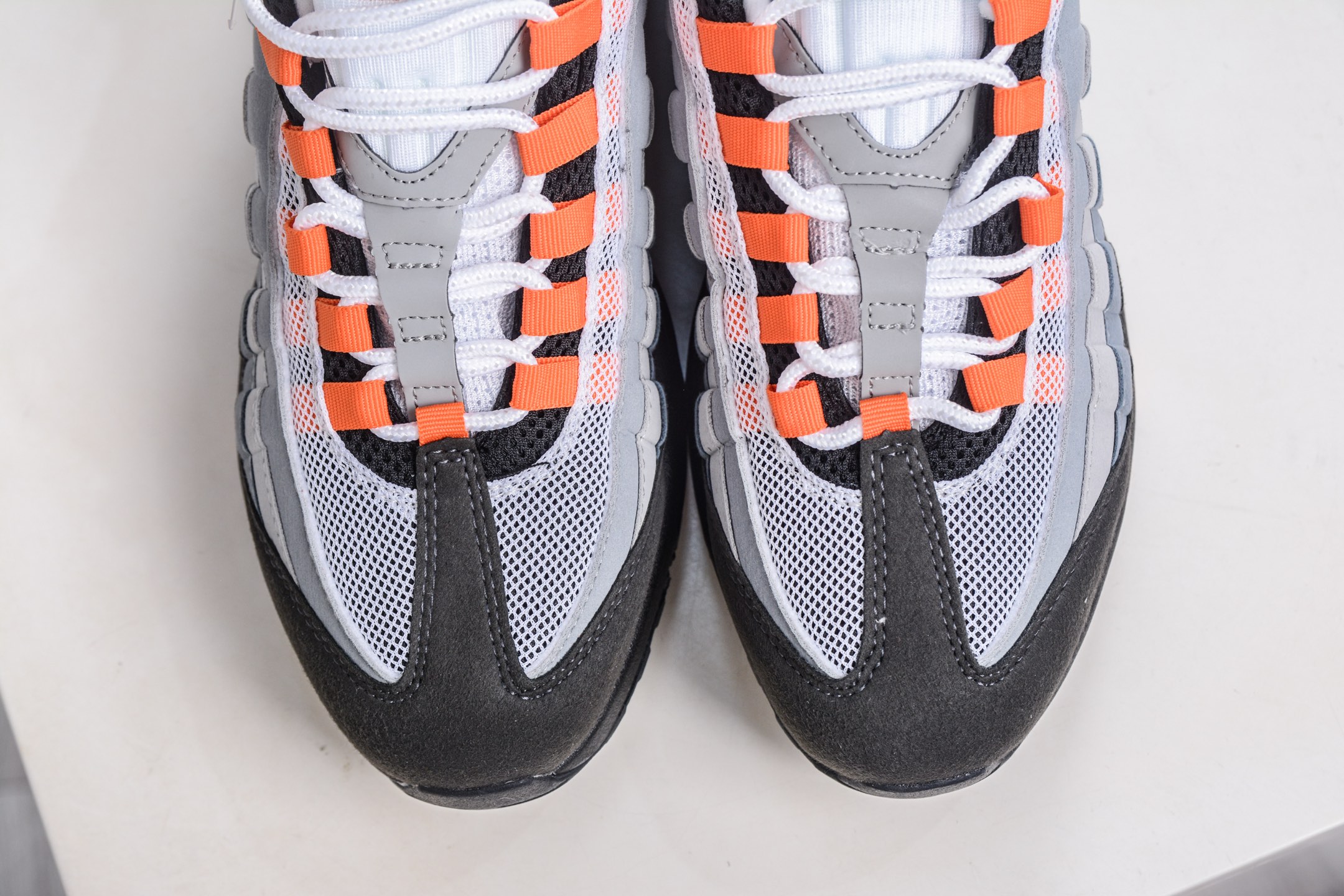 NIKE Air 95 潮流百搭 气垫缓震慢跑鞋 HM4740-005