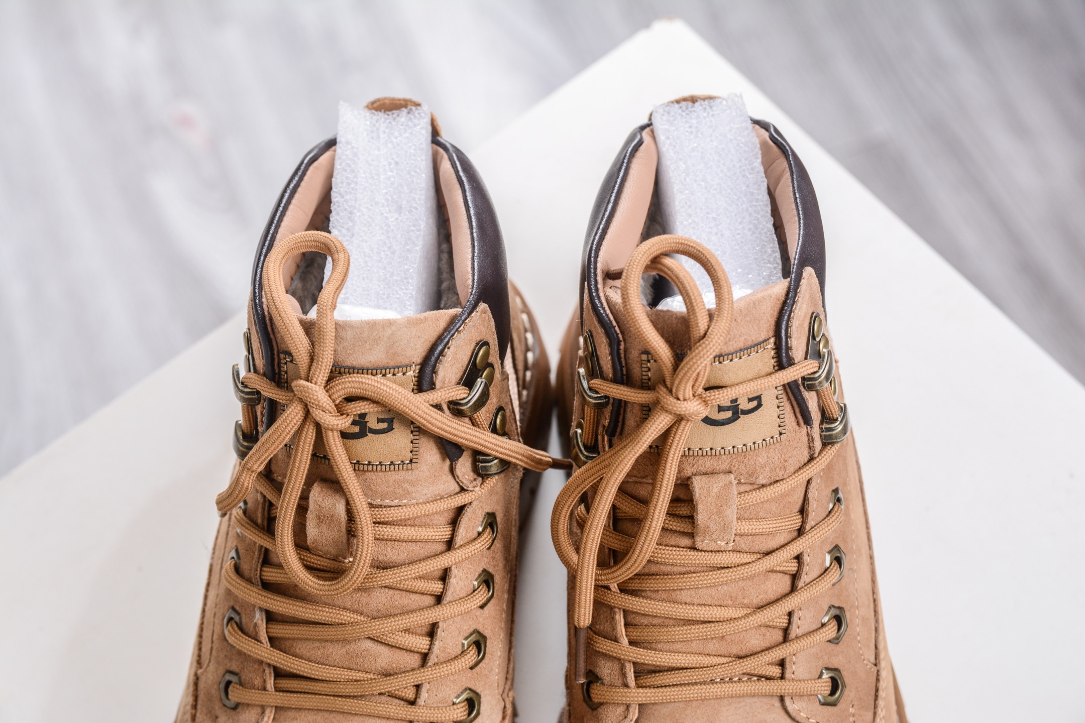 310 UGG Tasman Weather Hybrid 塔斯曼混合系列中帮轻量休闲马丁靴