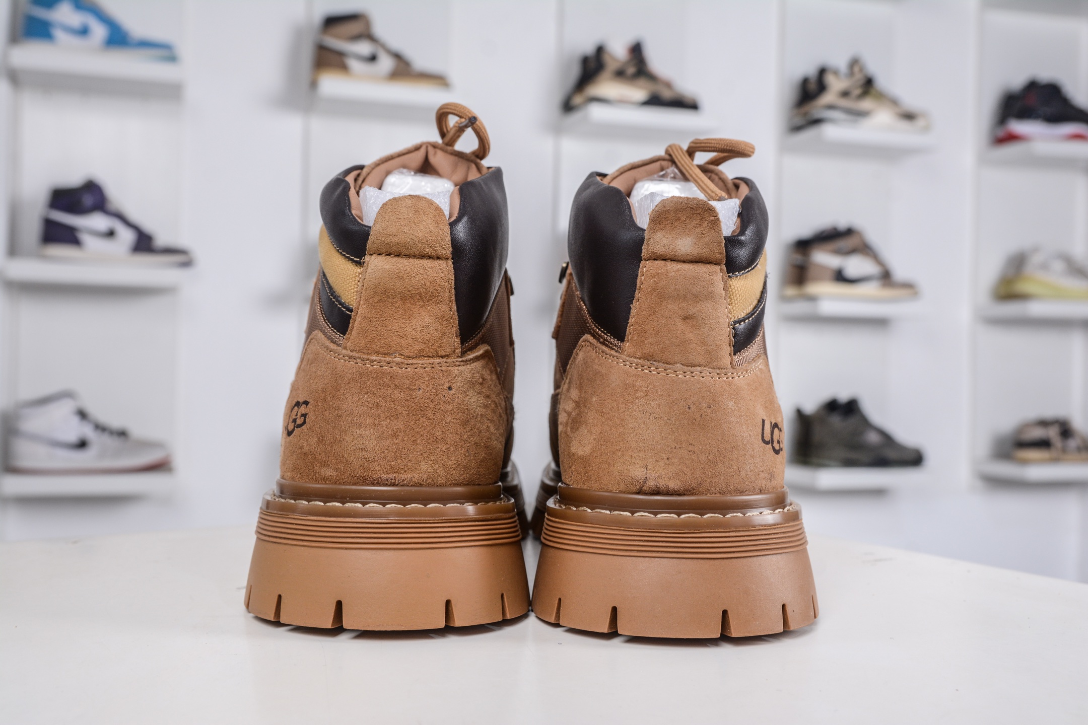 310 UGG Tasman Weather Hybrid 塔斯曼混合系列中帮轻量休闲马丁靴