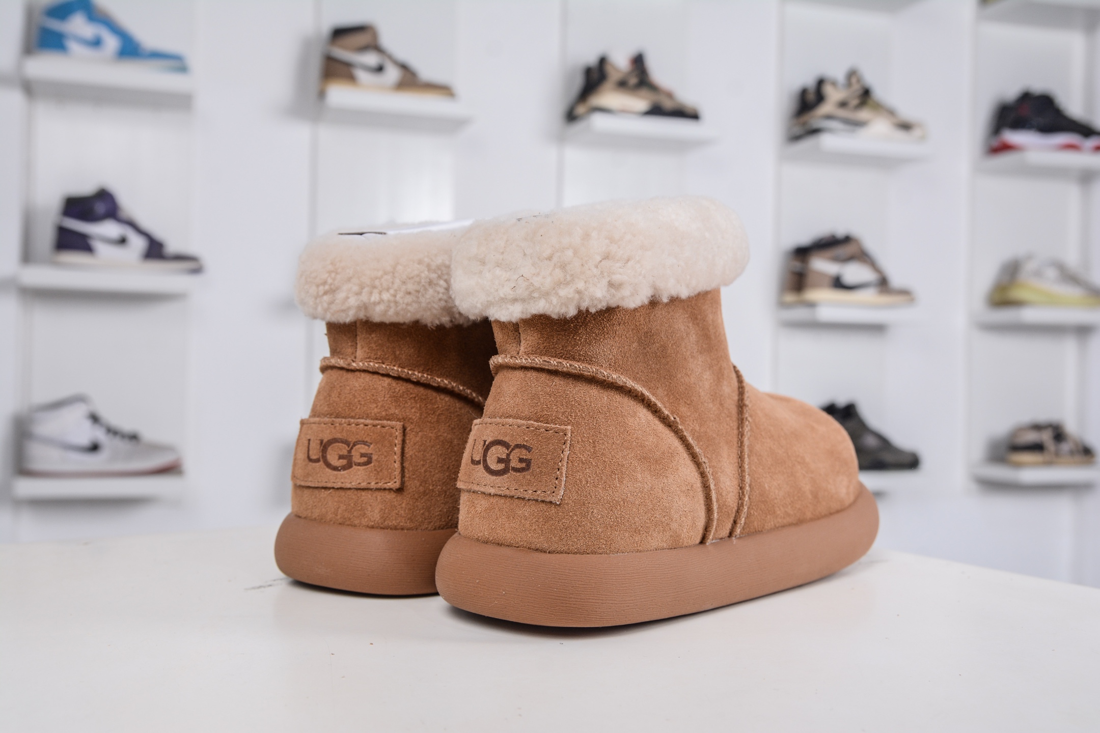 UGG 卷毛土豆靴 栗色 女神款秋冬羊皮毛一体雪地靴 115698