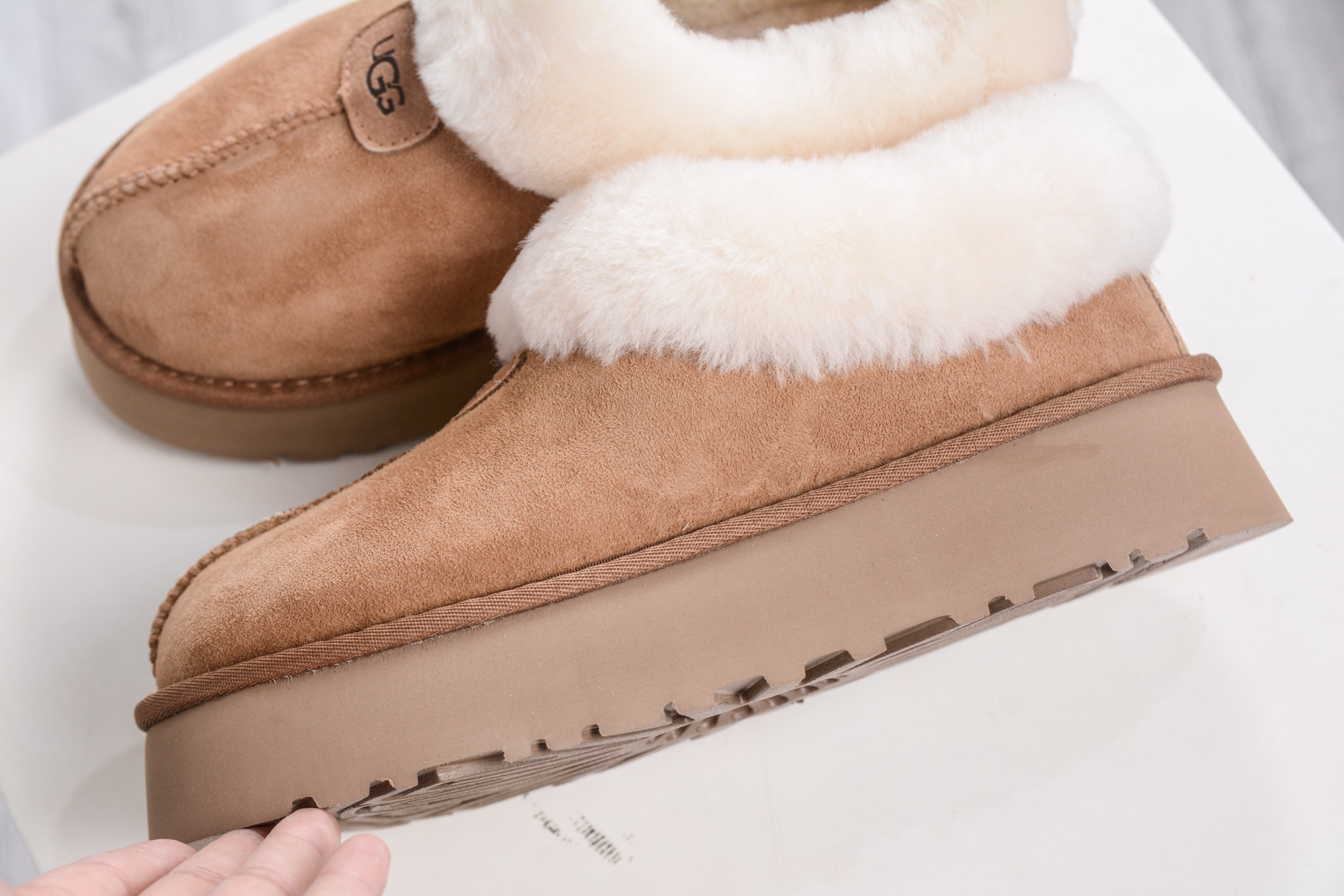 240 UGG 塔次特 3CM厚底 栗色 羊皮毛一体高品质 保暖锁热 1134810-CHE