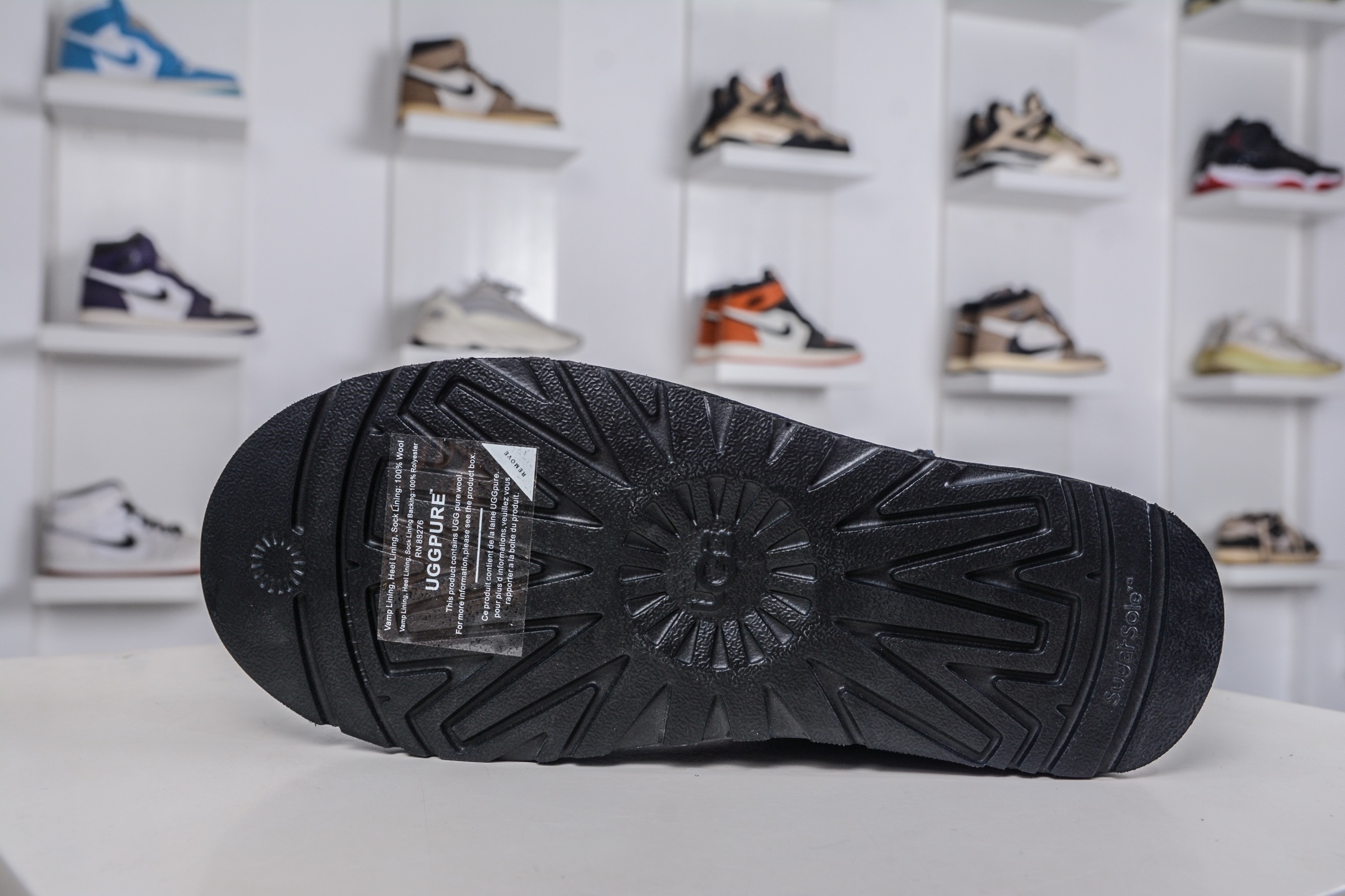 210 UGG CLASSIC MINI II 黑色 中筒薄底保暖雪地靴羊毛一体迷你短靴 1016222-BLK