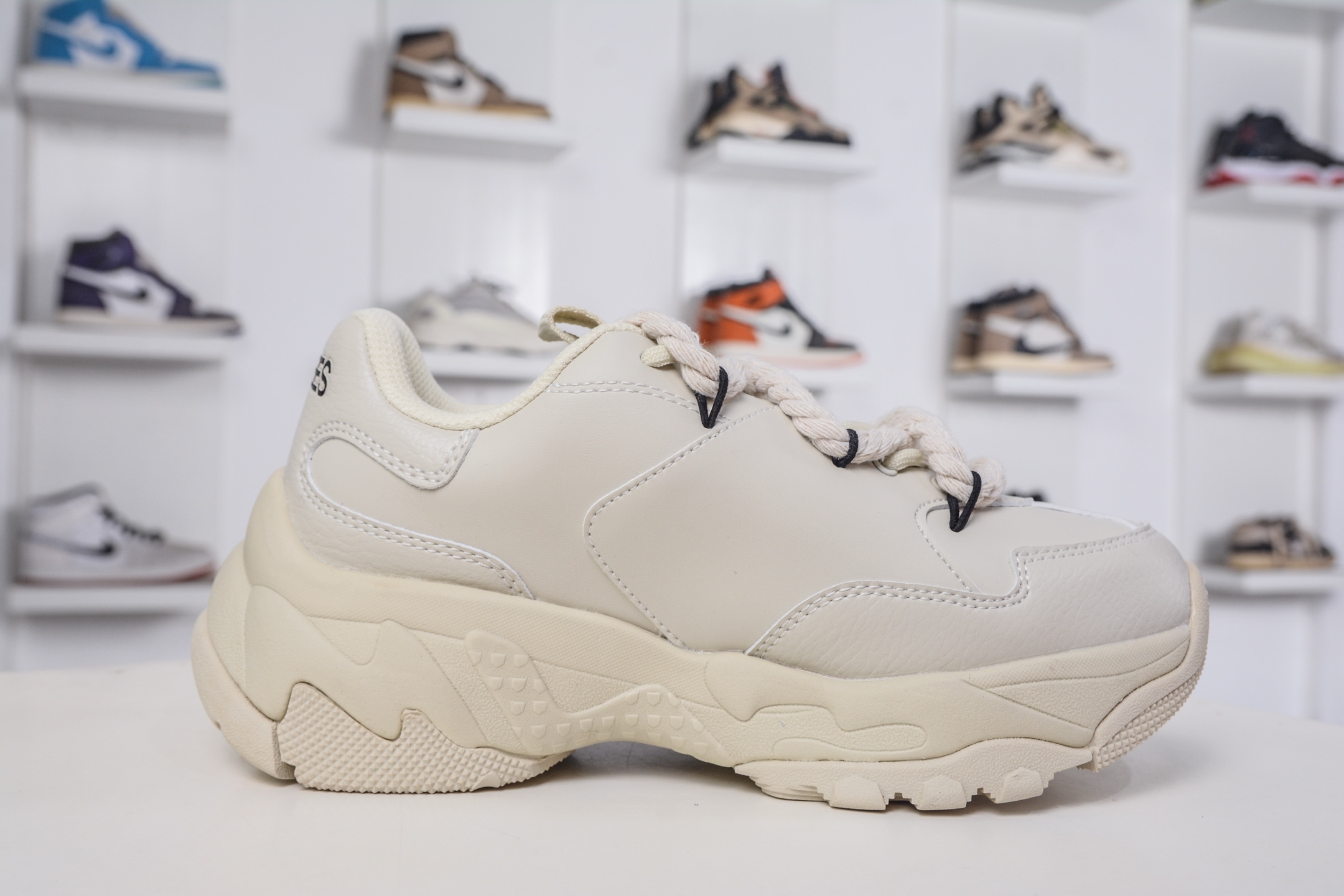 260 MLB Chunky Liner New York Yankees 涂鸦定制配色 低帮老爹风轻量增高厚底百搭休闲运动慢跑鞋 32SHC1111 50IVS