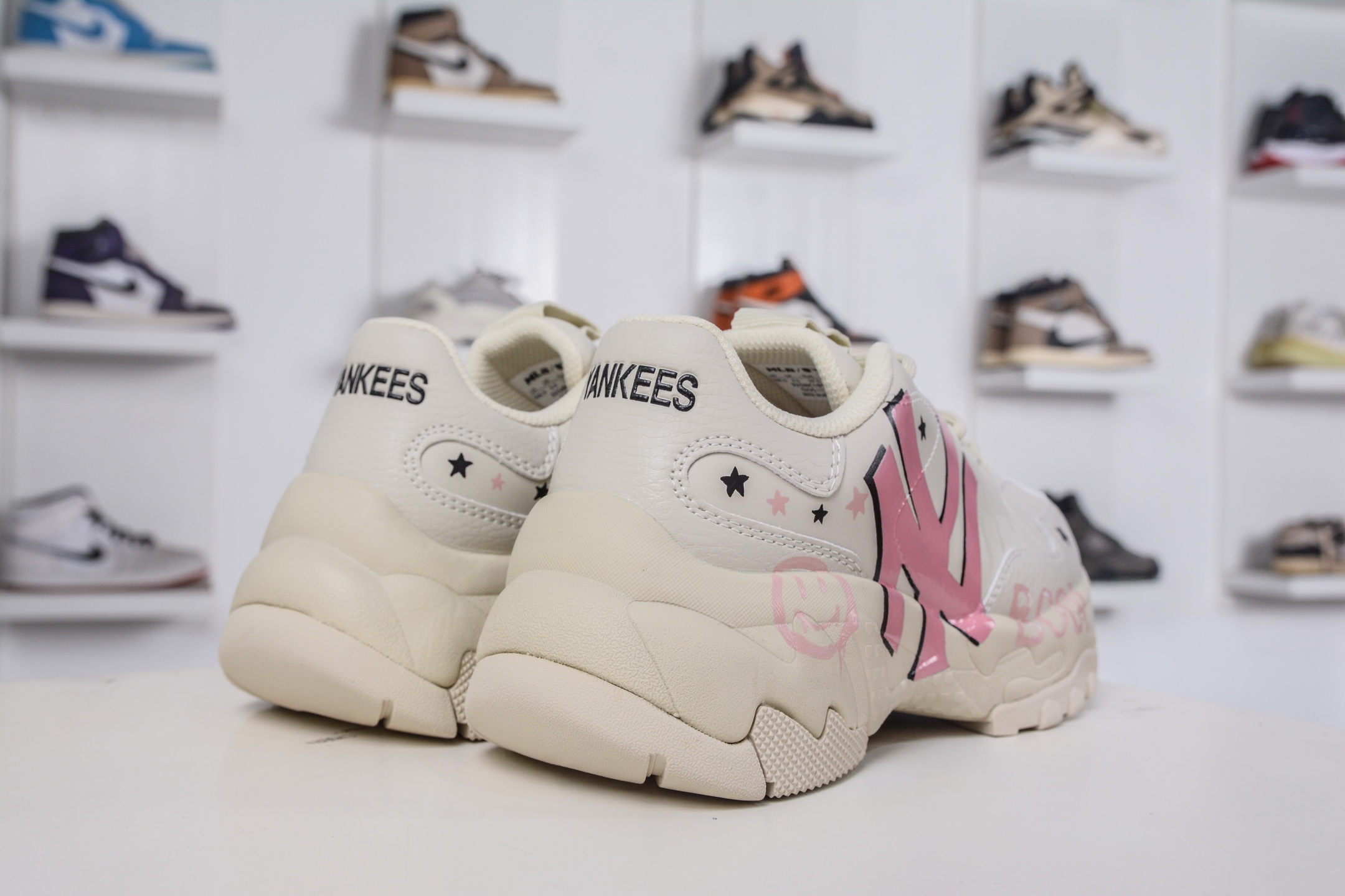 260 MLB Chunky Liner New York Yankees 涂鸦定制配色 低帮老爹风轻量增高厚底百搭休闲运动慢跑鞋 32SHC1011N 50BGS