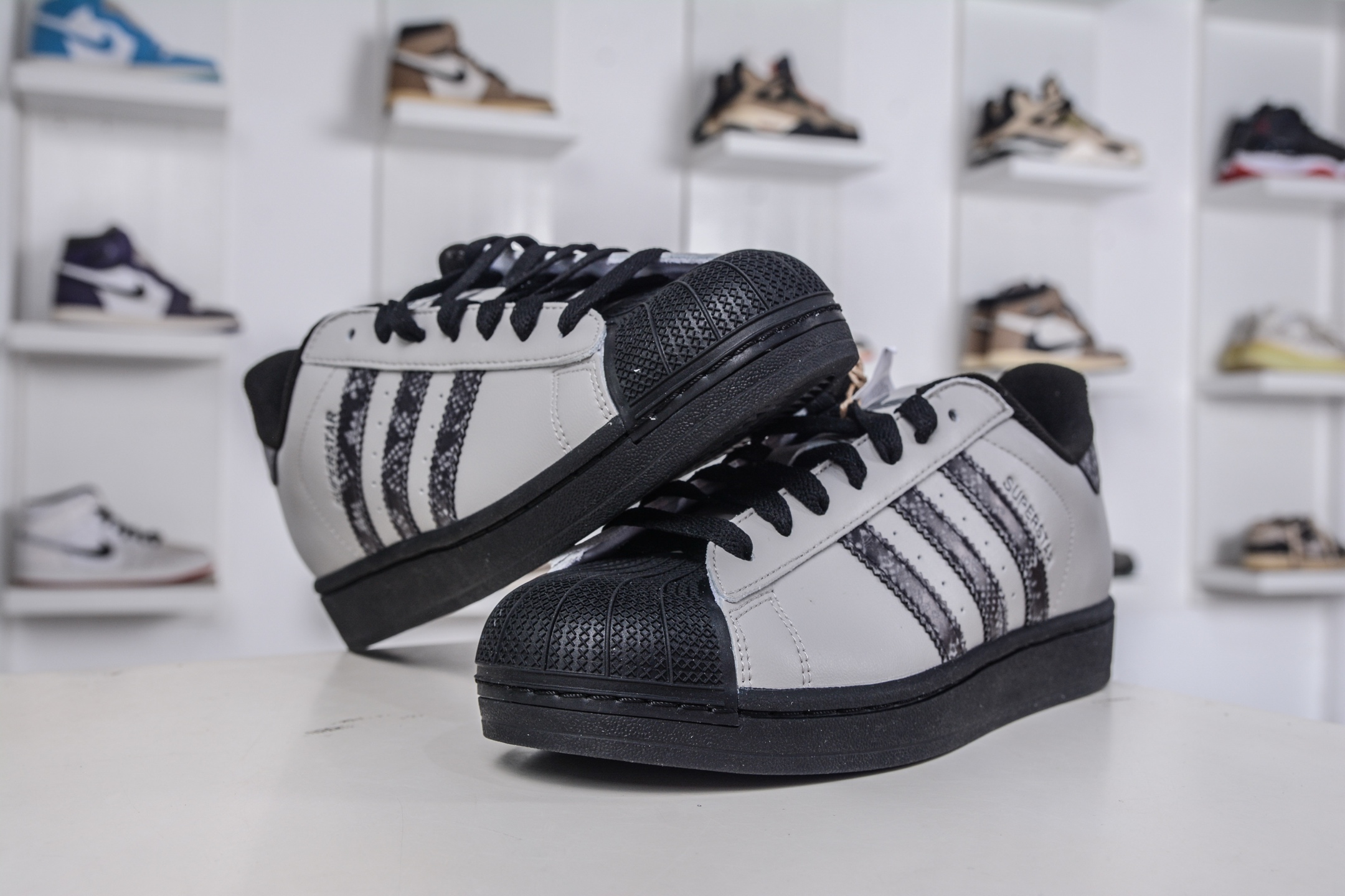 140 AD Originals Superstar 2 贝壳头 灰黑蛇纹 JP6059-Chinese UA Cheap High Quatity Brand Clothes Bags handbags Sneakers wholesale wholesaler seller from China Factory suppliers Fashion Clothing Shoes best Quality Beautiful Price 140 AD Originals Superstar 2 贝壳头 灰黑蛇纹 JP6059