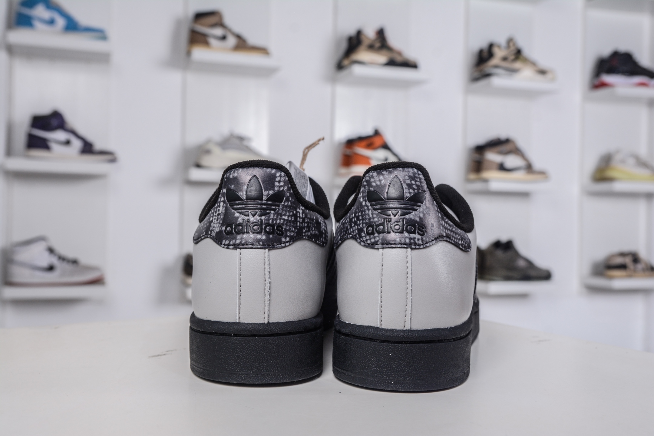 140 AD Originals Superstar 2 贝壳头 灰黑蛇纹 JP6059-Chinese UA Cheap High Quatity Brand Clothes Bags handbags Sneakers wholesale wholesaler seller from China Factory suppliers Fashion Clothing Shoes best Quality Beautiful Price 140 AD Originals Superstar 2 贝壳头 灰黑蛇纹 JP6059