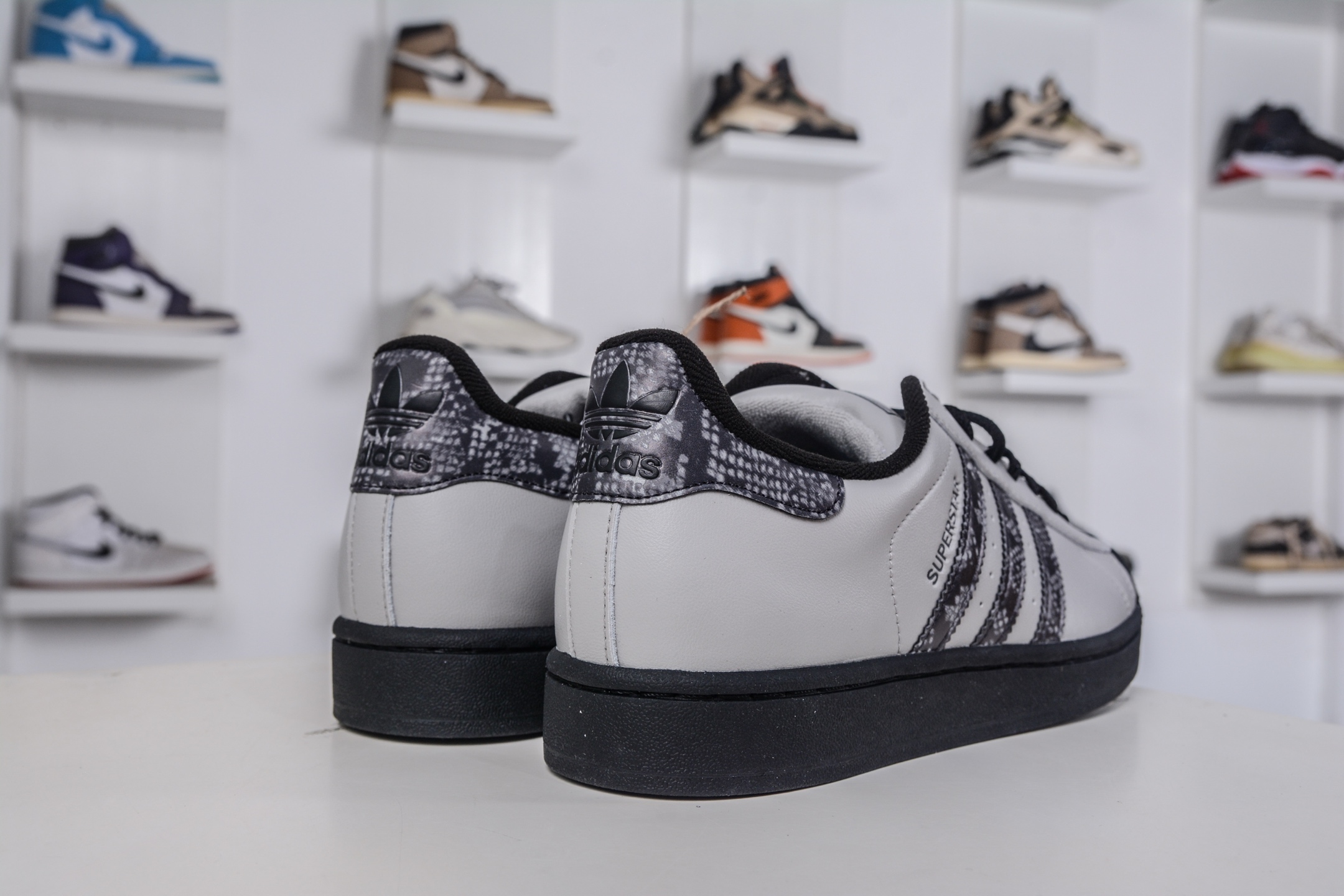 140 AD Originals Superstar 2 贝壳头 灰黑蛇纹 JP6059-Chinese UA Cheap High Quatity Brand Clothes Bags handbags Sneakers wholesale wholesaler seller from China Factory suppliers Fashion Clothing Shoes best Quality Beautiful Price 140 AD Originals Superstar 2 贝壳头 灰黑蛇纹 JP6059