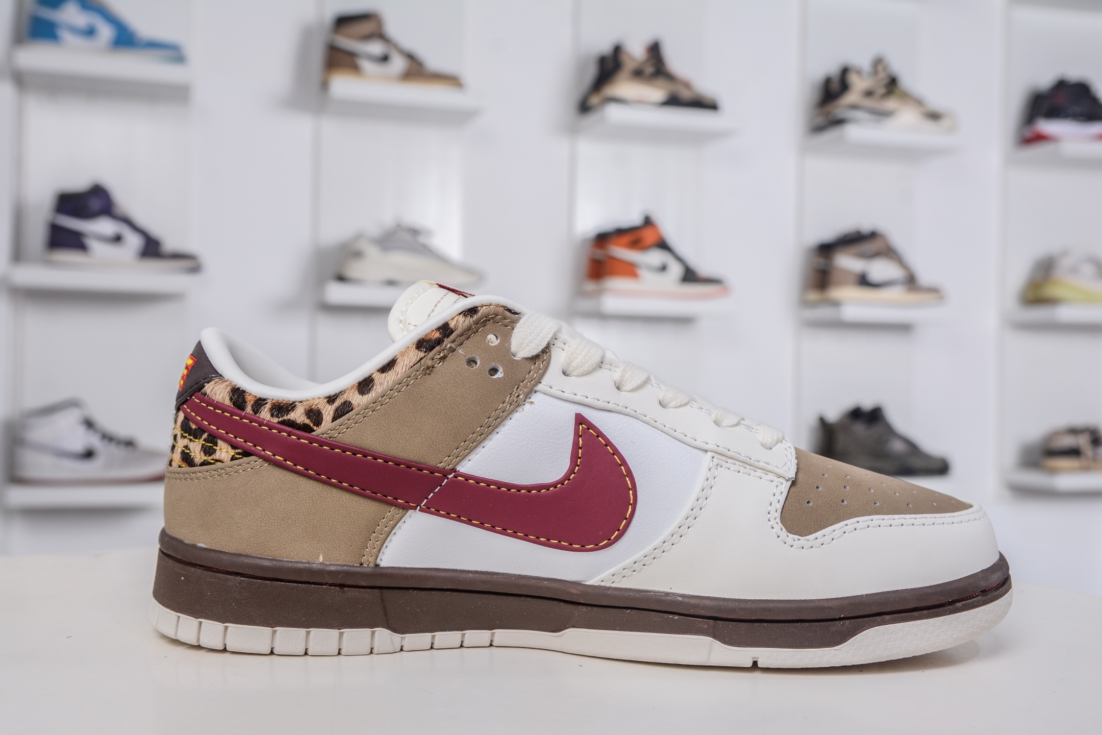 200 Nike Dunk Low 米红豹纹 IM6687-262