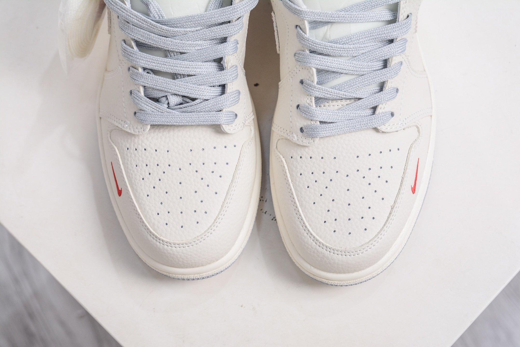 Air Jordan 1 Retro Low x Supreme SUP联名-米白彩勾 LR8888-014