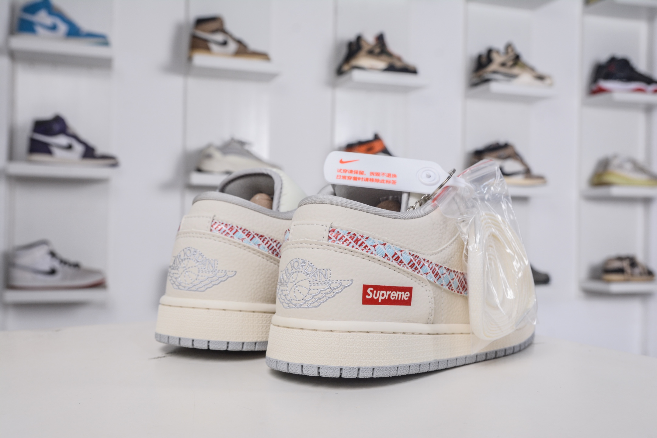 Air Jordan 1 Retro Low x Supreme SUP联名-米白彩勾 LR8888-014