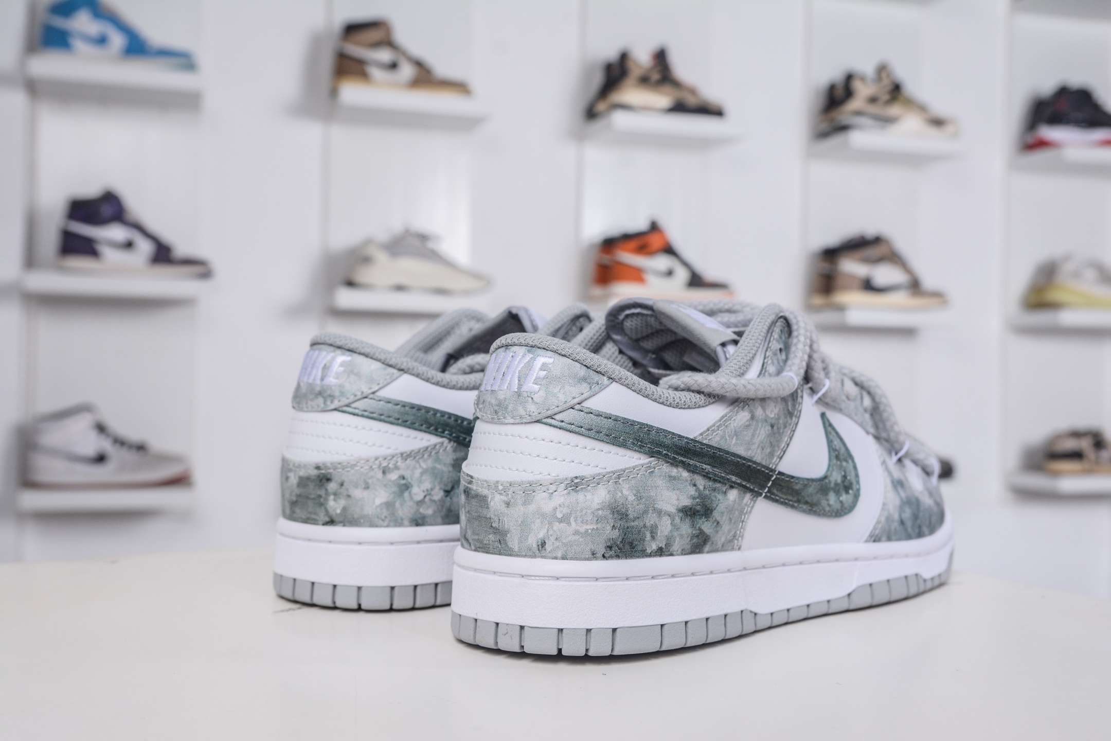 Nike Dunk Low 凝灰纪元 灰色 HF5441-105