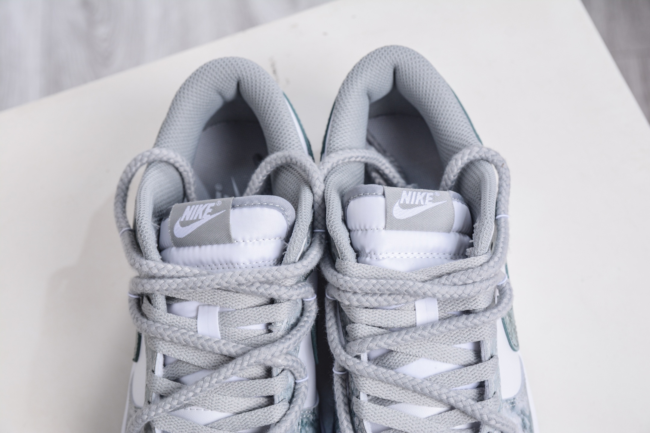 Nike Dunk Low 凝灰纪元 灰色 HF5441-105